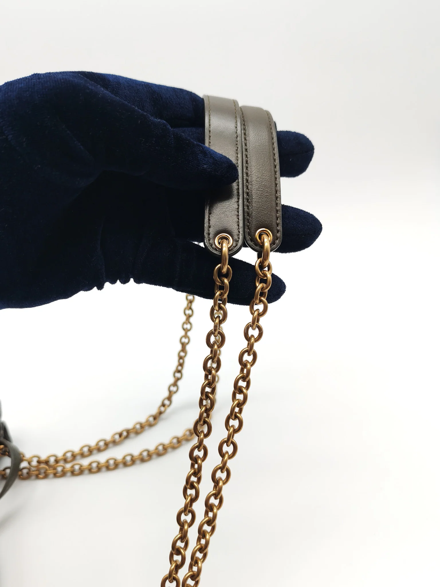 Yves Saint Laurent Jamie Pochon in Light Musk Lambskin Leather Gold Hardware - Image 13