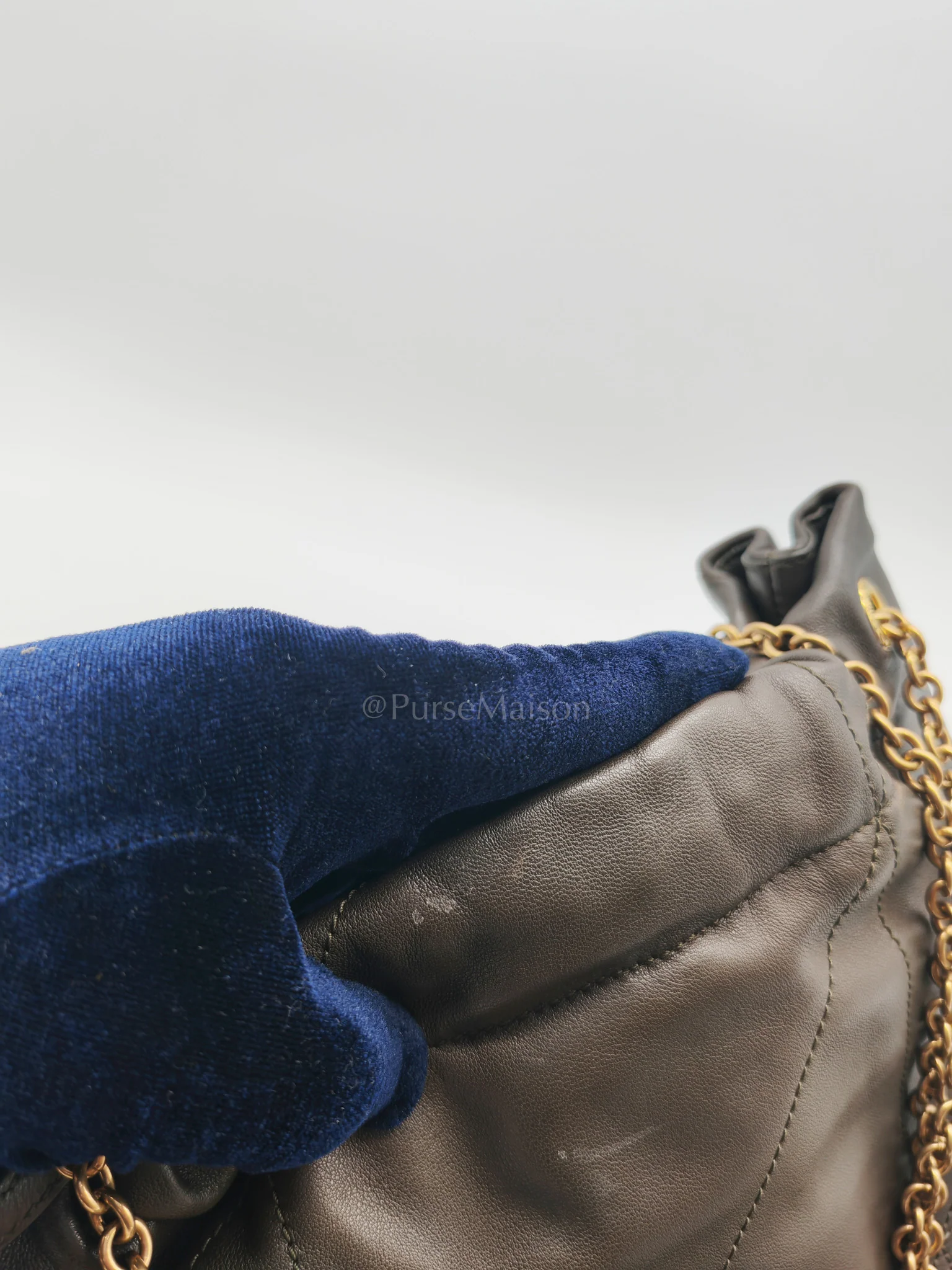 Yves Saint Laurent Jamie Pochon in Light Musk Lambskin Leather Gold Hardware - Image 18
