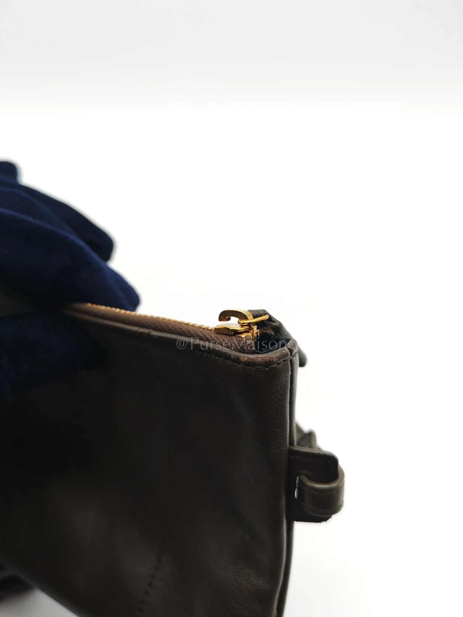 Yves Saint Laurent Jamie Pochon in Light Musk Lambskin Leather Gold Hardware - Image 29
