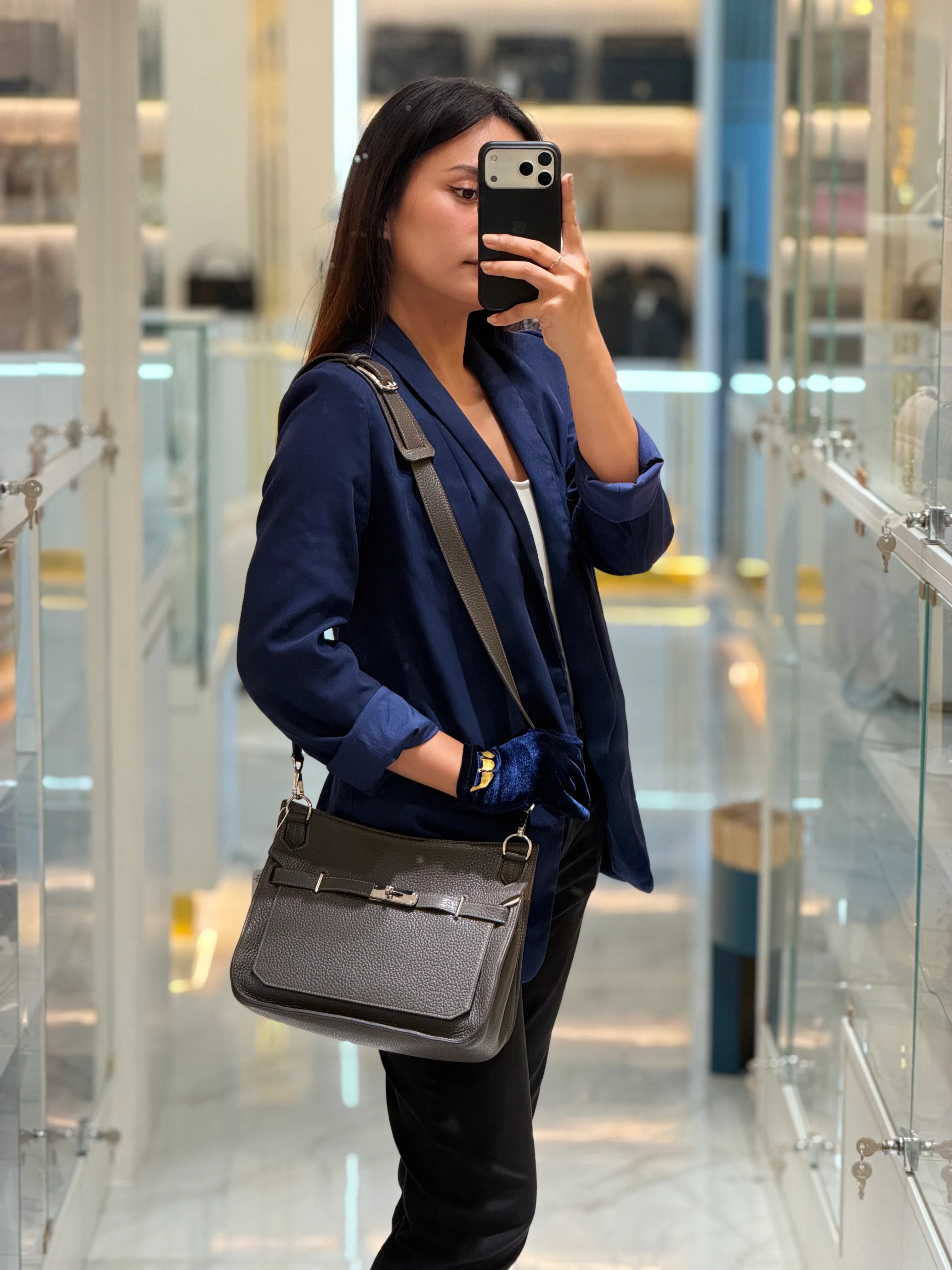 Hermes Jypsiere 28 in Gris Etain Clemence Leather & Palladium Hardware Stamp B (2023) - Image 33
