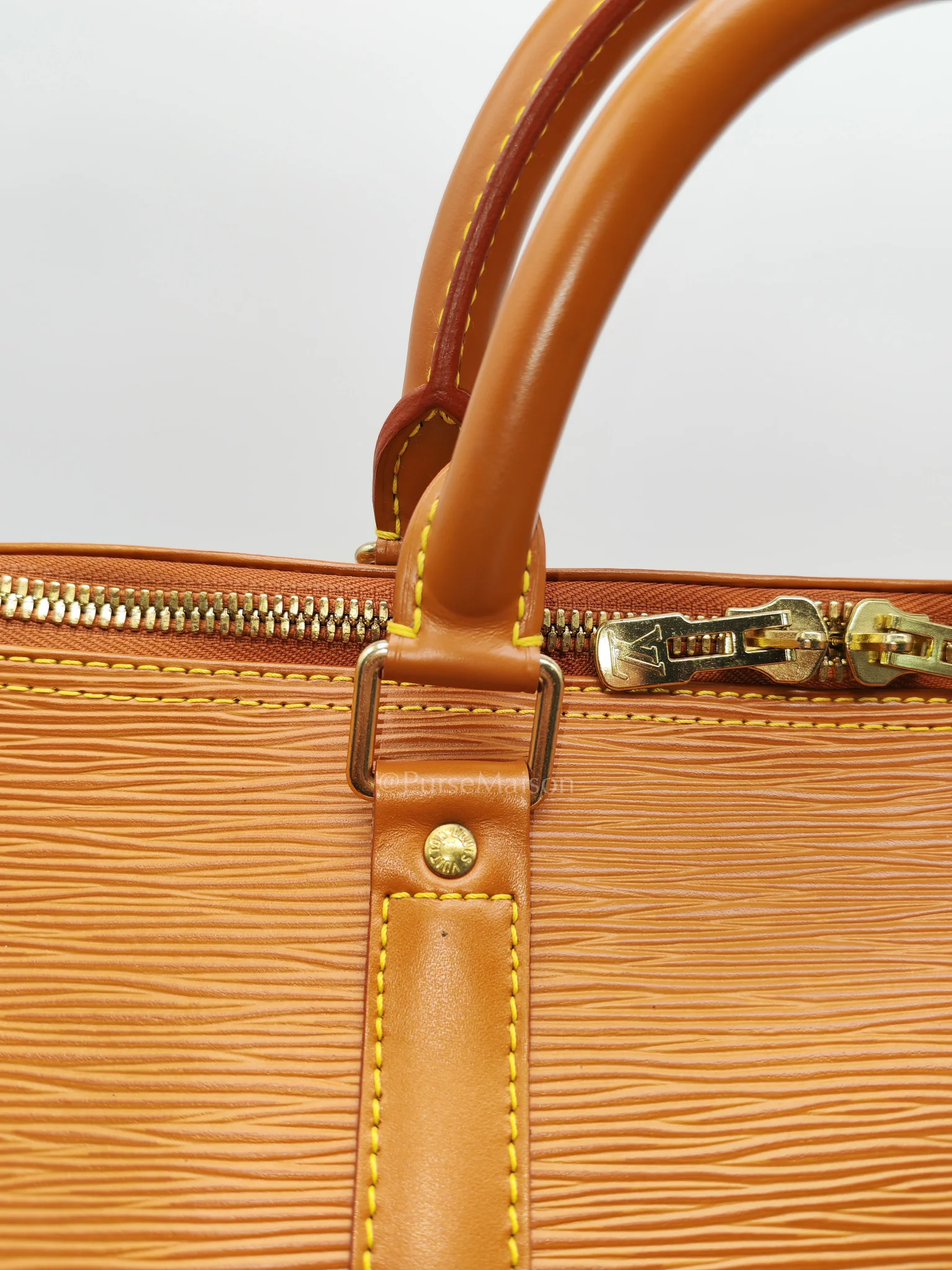 Louis Vuitton Keepall 50 Duffle Bag in Brown Epi Leather - Image 16