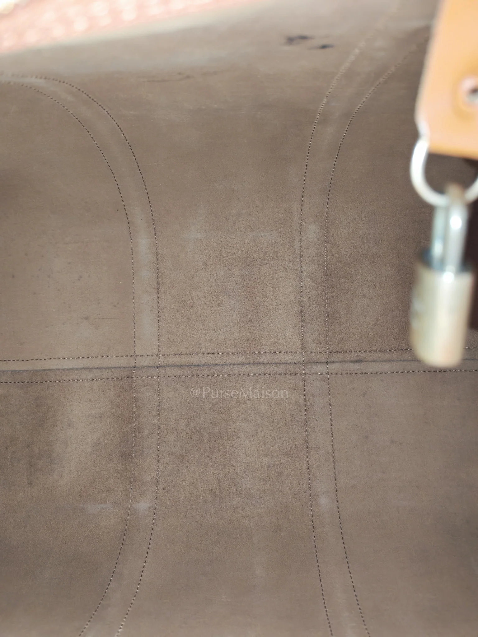Louis Vuitton Keepall 50 Duffle Bag in Brown Epi Leather - Image 25