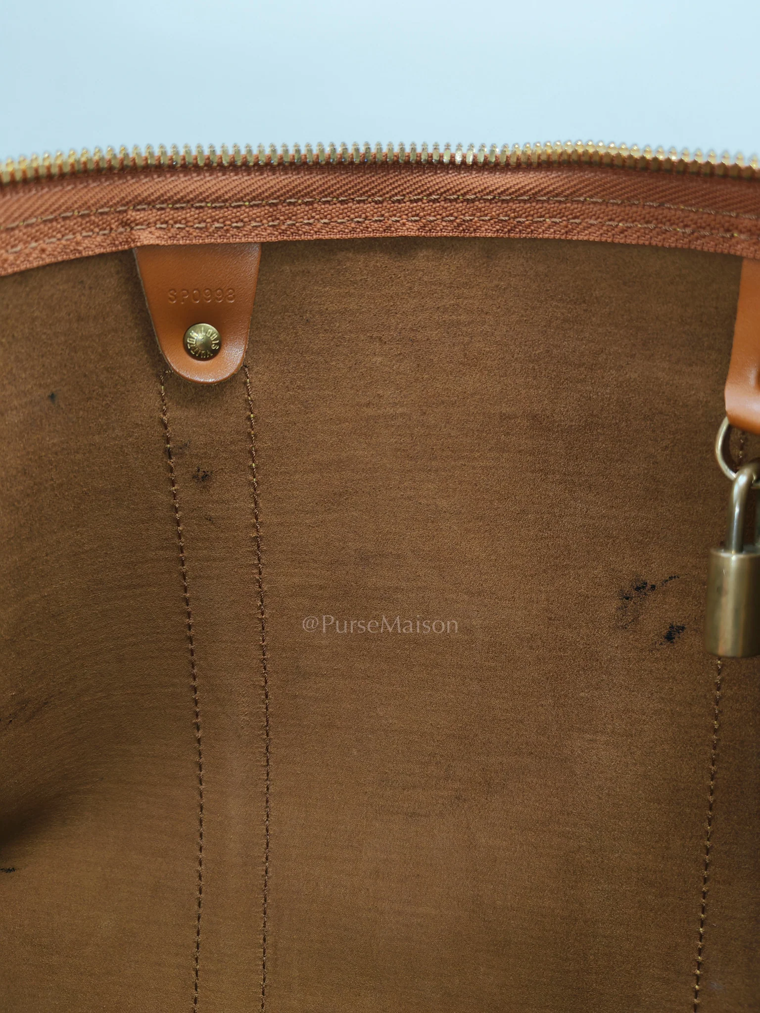 Louis Vuitton Keepall 50 Duffle Bag in Brown Epi Leather - Image 28