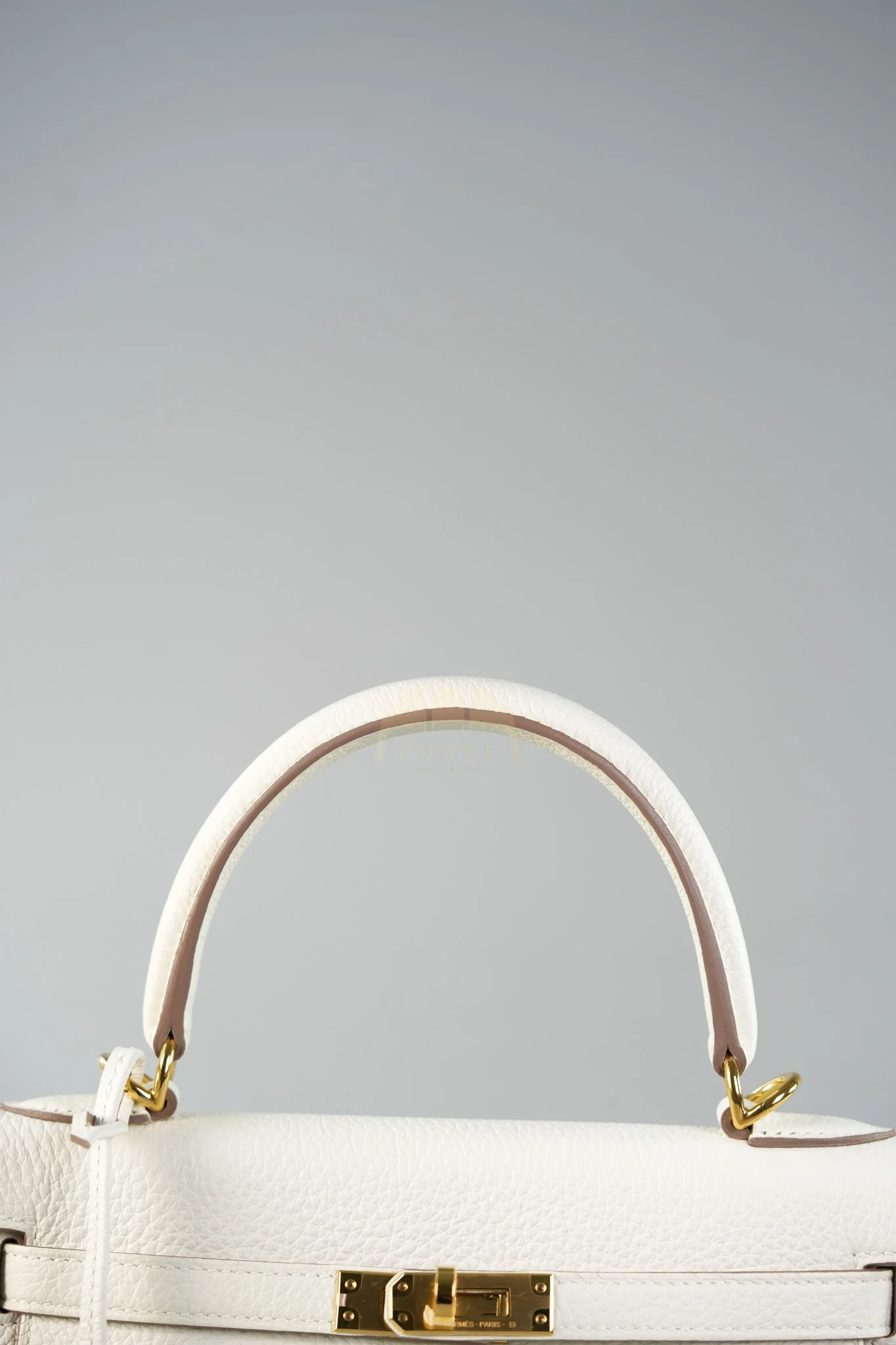 Hermes Kelly 25 in Mushroom Togo Leather Retourne & Gold Hardware Stamp B (2023) - Image 14