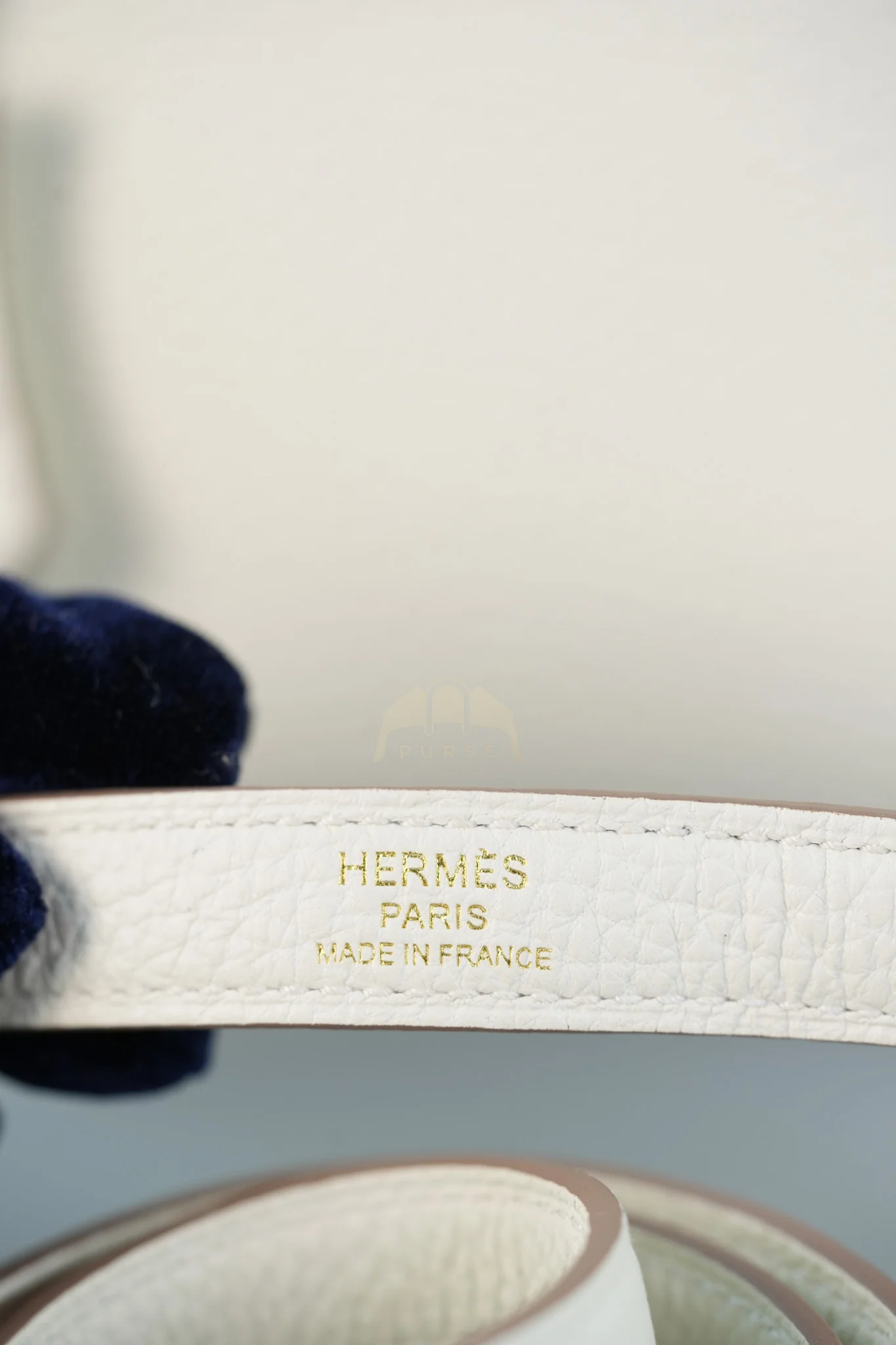 Hermes Kelly 25 in Mushroom Togo Leather Retourne & Gold Hardware Stamp B (2023) - Image 31