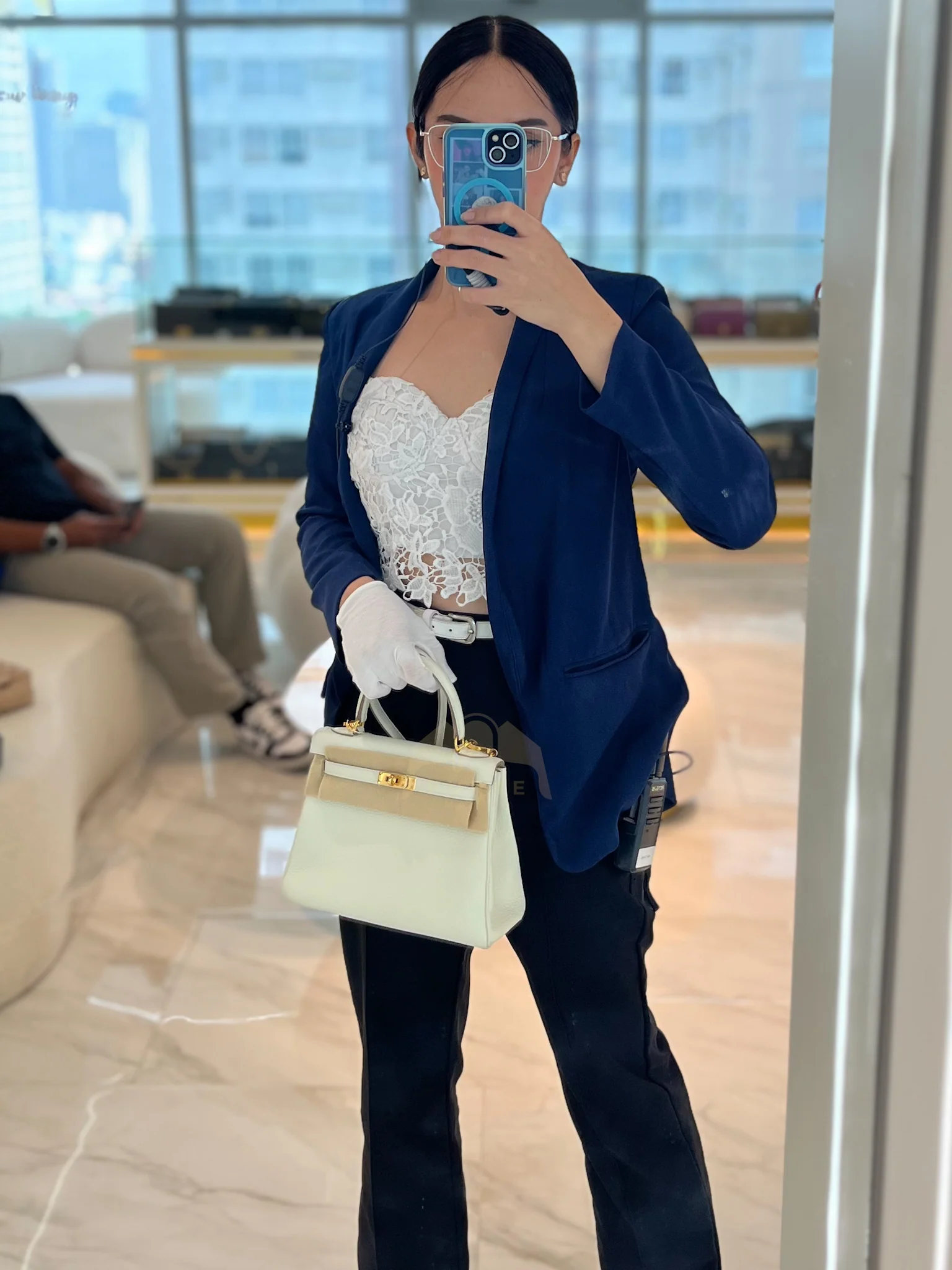 Hermes Kelly 25 in Mushroom Togo Leather Retourne & Gold Hardware Stamp B (2023) - Image 37