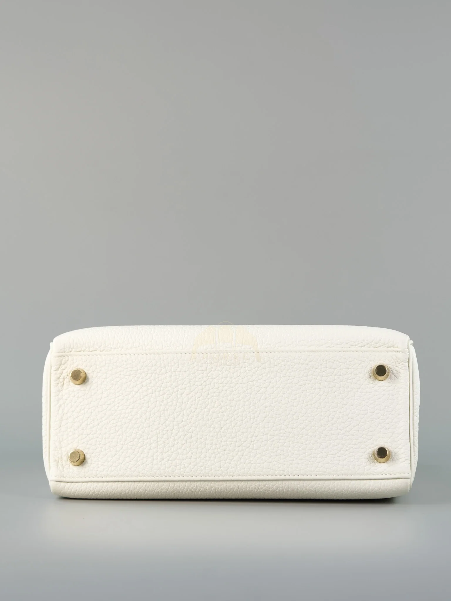 Hermes Kelly 25 in Mushroom Togo Leather Retourne & Gold Hardware Stamp B (2023) - Image 7
