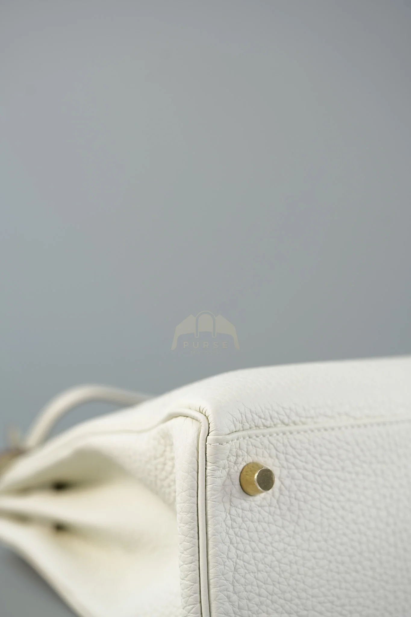 Hermes Kelly 25 in Mushroom Togo Leather Retourne & Gold Hardware Stamp B (2023) - Image 8