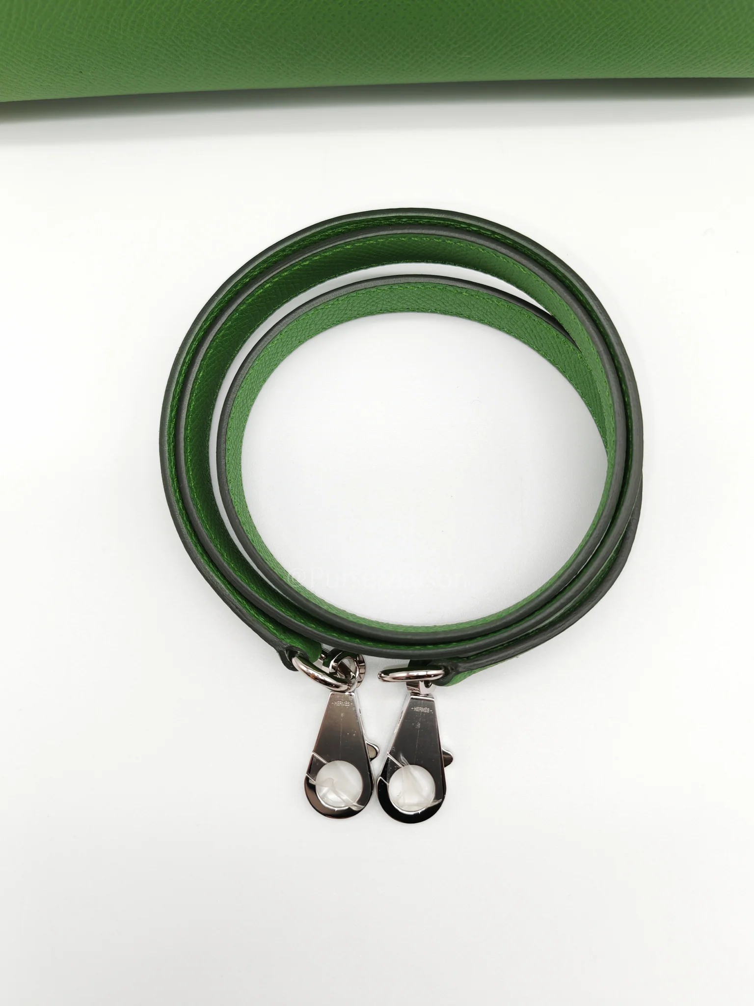 Hermes Kelly 25 Sellier in Vert Yucca Epsom Leather and Palladium Hardware Stamp W (2024) - Image 23