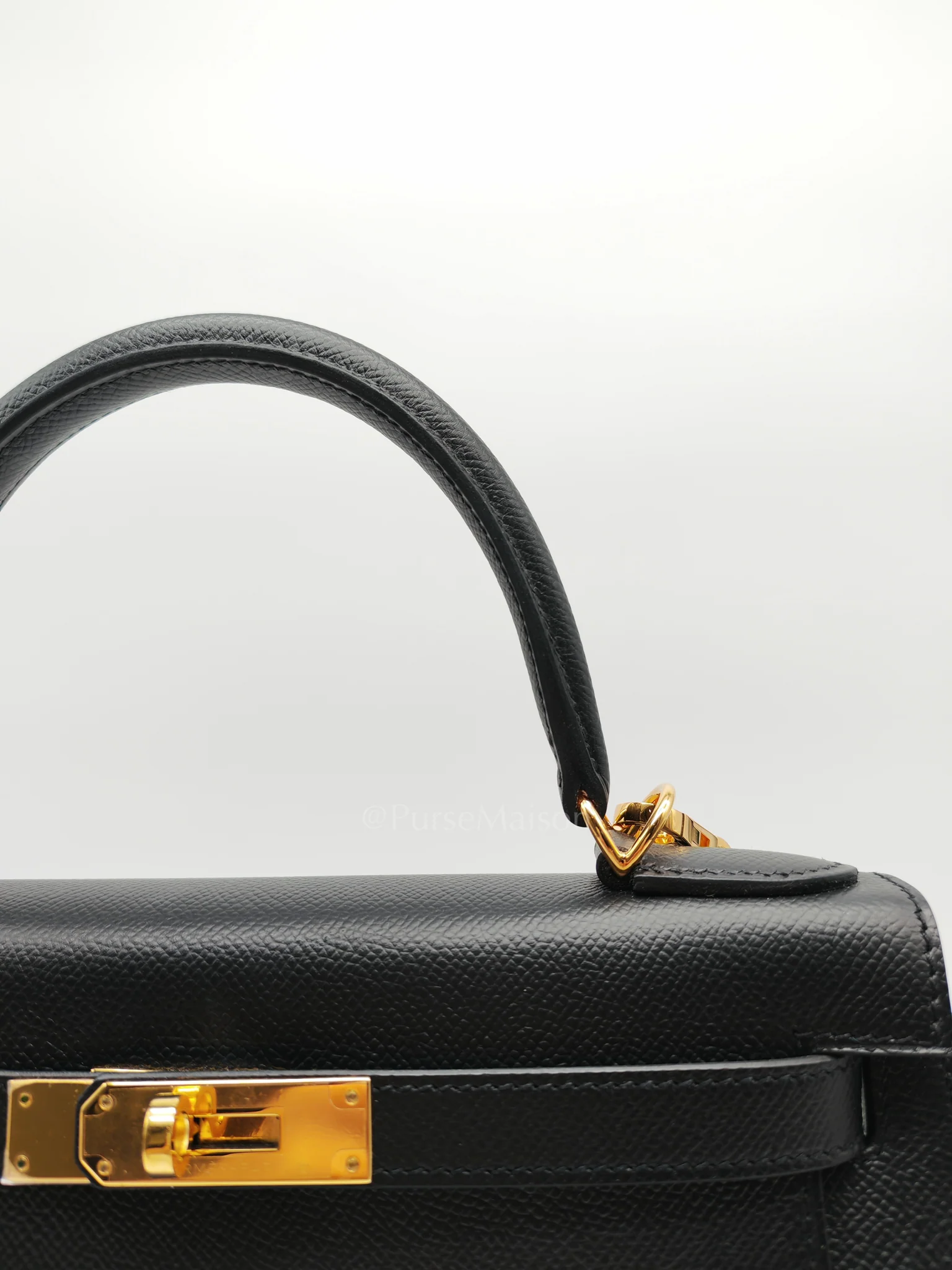 Hermes Kelly 28 Sellier in Black Epsom Leather and Gold Hardware Stamp A (2017) - Image 17