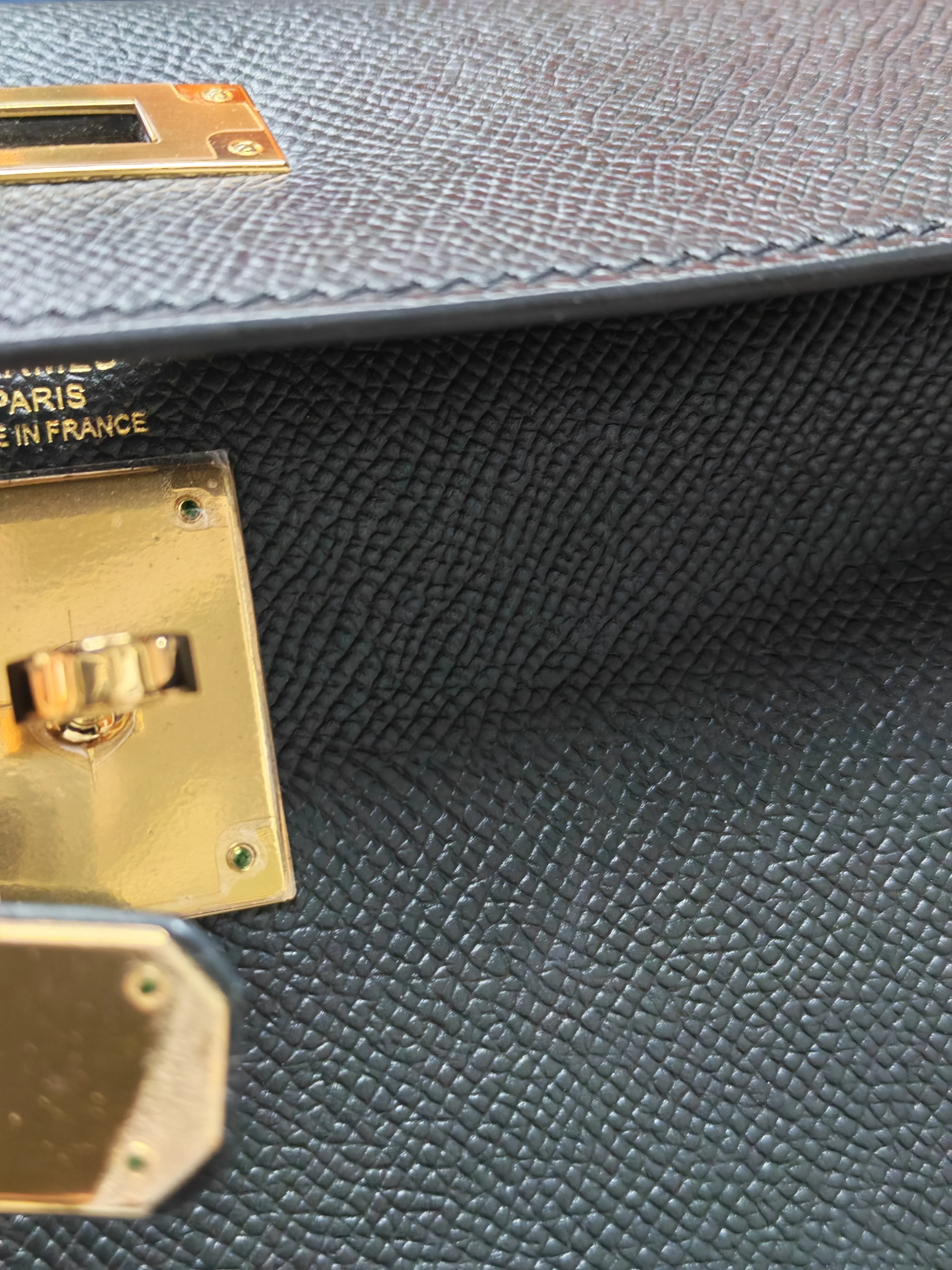 Hermes Kelly 28 Sellier in Black Epsom Leather and Gold Hardware Stamp A (2017) - Image 18