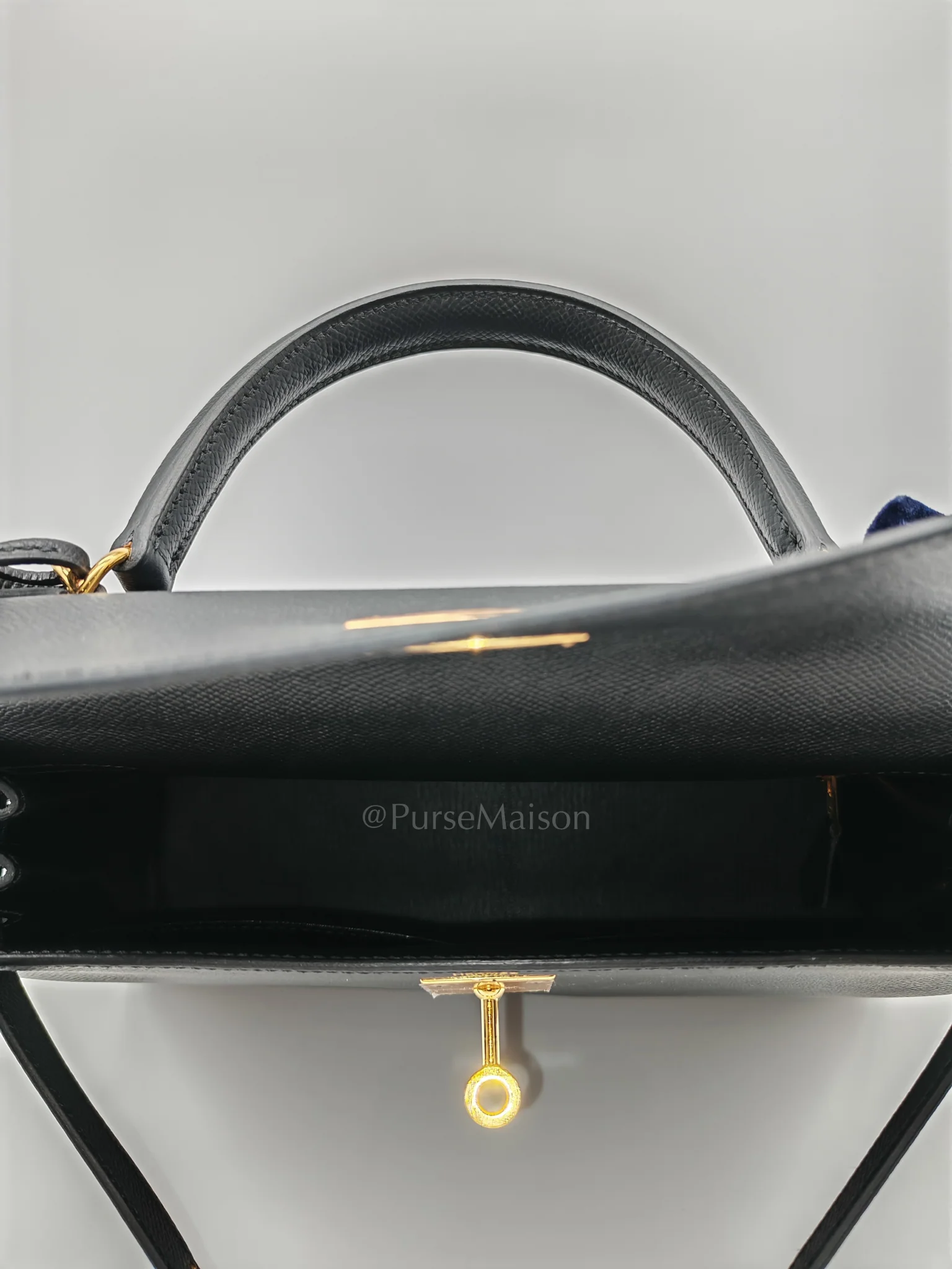 Hermes Kelly 28 Sellier in Black Epsom Leather and Gold Hardware Stamp A (2017) - Image 25