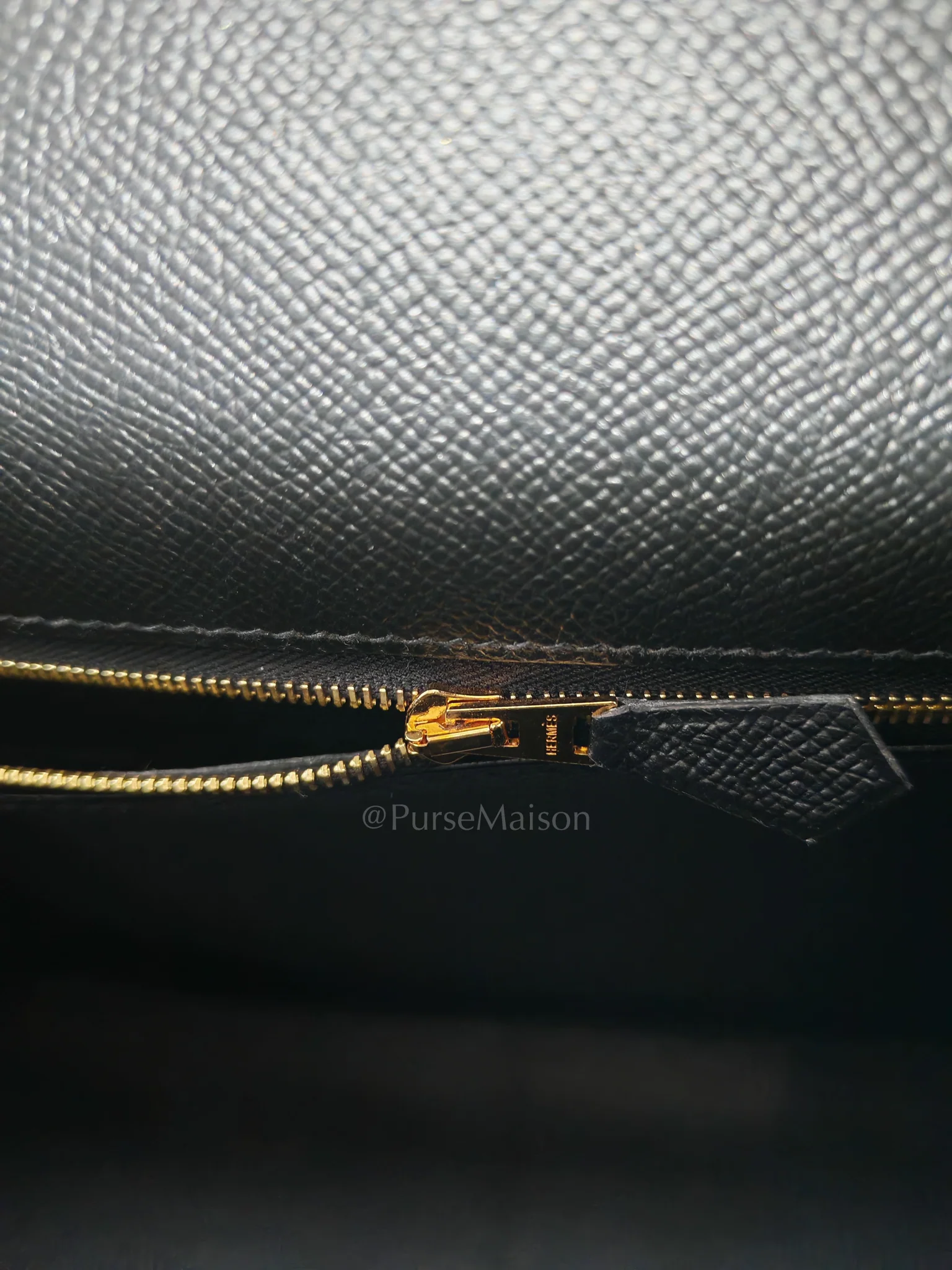 Hermes Kelly 28 Sellier in Black Epsom Leather and Gold Hardware Stamp A (2017) - Image 26
