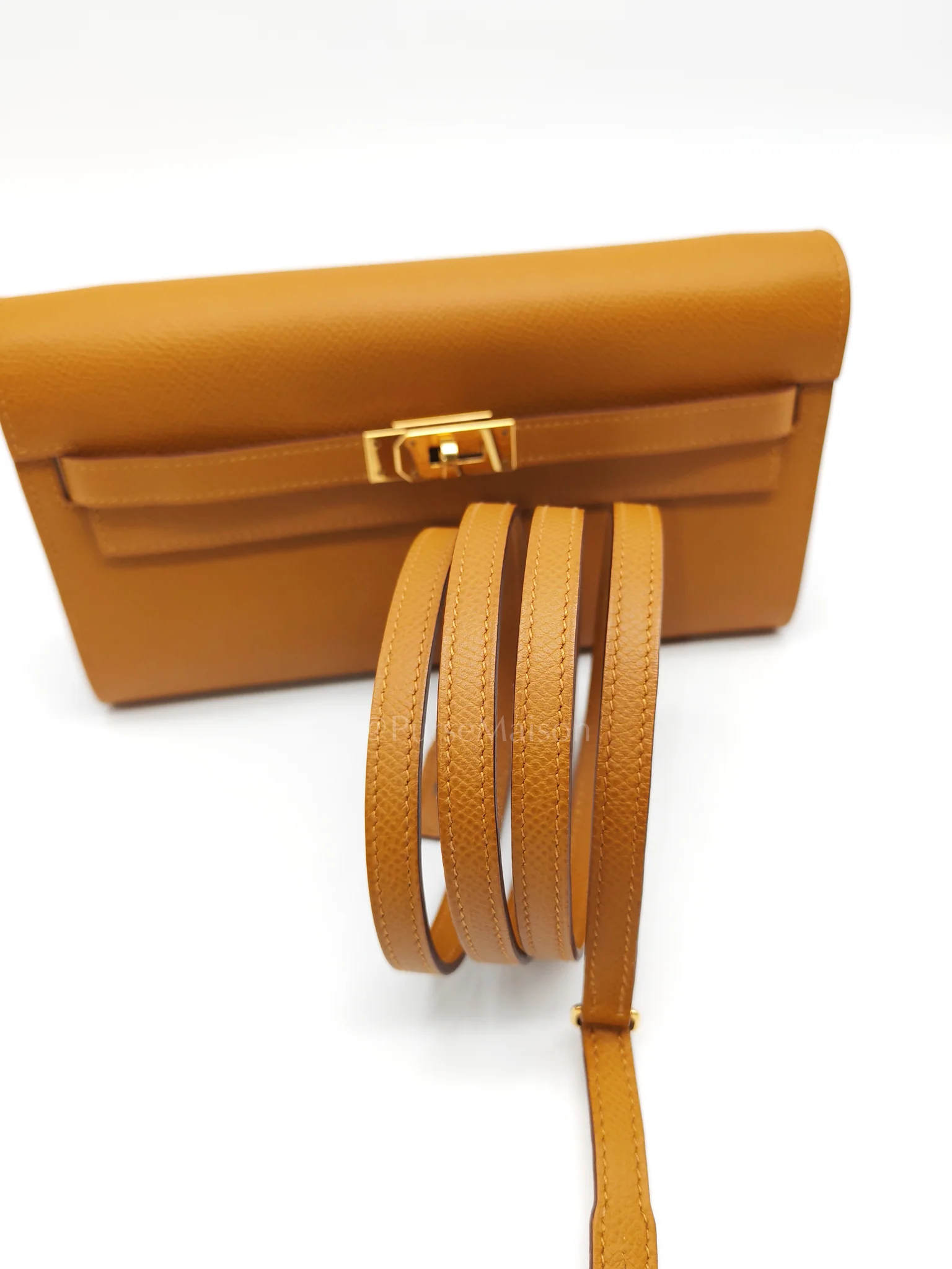 Hermes Kelly To Go Sesame in Epsom Leather and Gold Hardware Stamp Y (2020) - Image 27