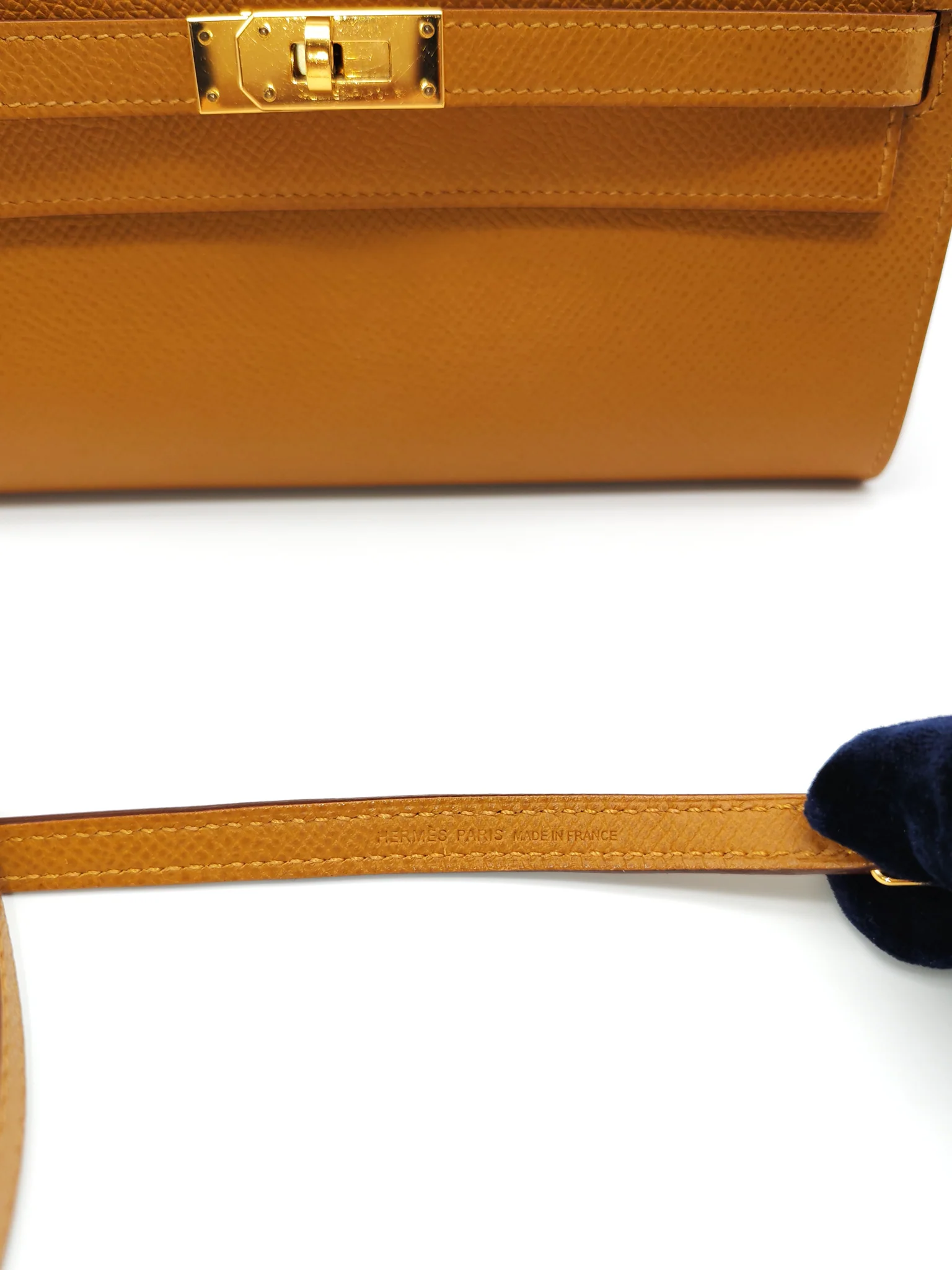 Hermes Kelly To Go Sesame in Epsom Leather and Gold Hardware Stamp Y (2020) - Image 28