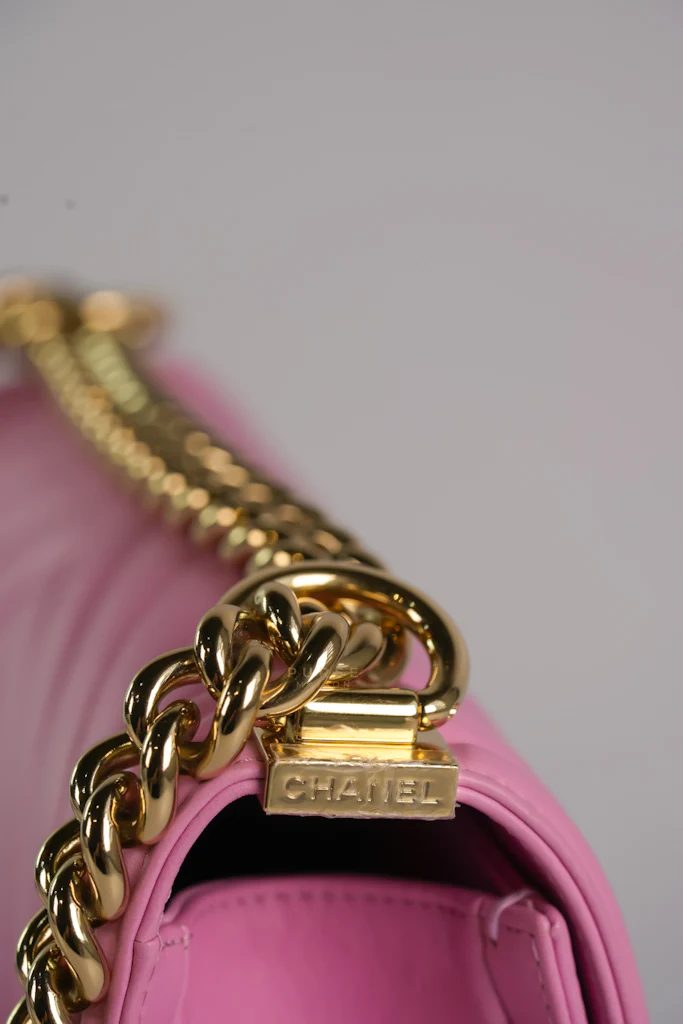 Chanel Boy Old Medium Chevron in Light Pink Lambskin Leather and Light Gold Hardware  (Microchip) - Image 13