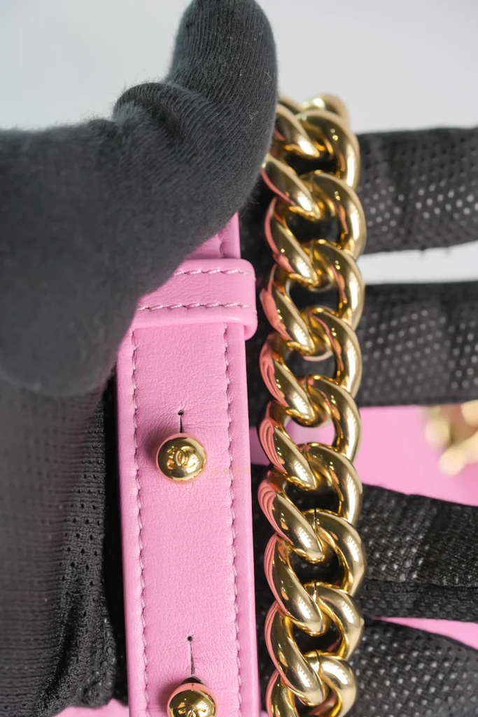Chanel Boy Old Medium Chevron in Light Pink Lambskin Leather and Light Gold Hardware  (Microchip) - Image 16