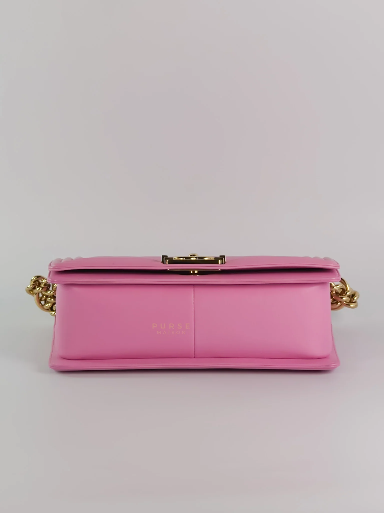 Chanel Boy Old Medium Chevron in Light Pink Lambskin Leather and Light Gold Hardware  (Microchip) - Image 5