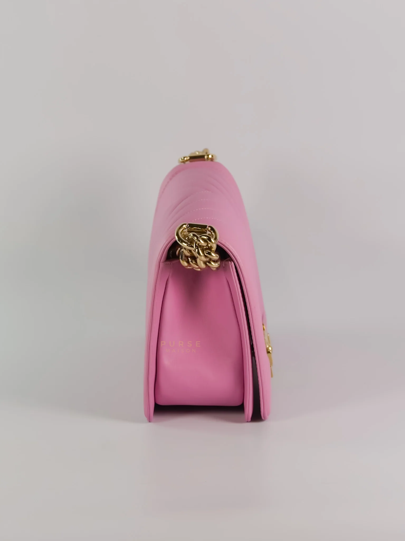 Chanel Boy Old Medium Chevron in Light Pink Lambskin Leather and Light Gold Hardware  (Microchip) - Image 7