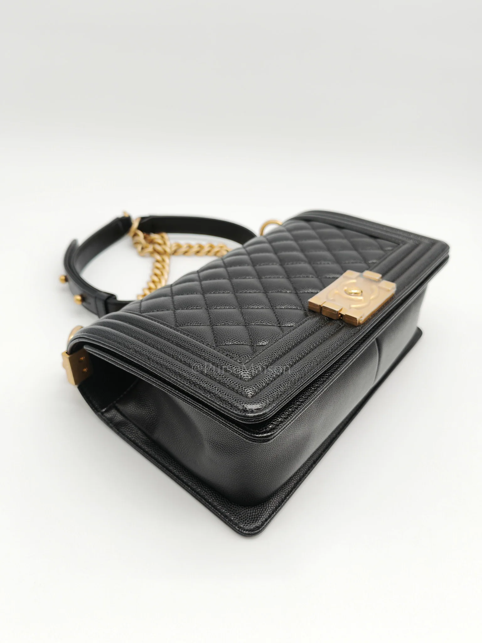 Chanel Le Boy Old Medium in Black Quilted Caviar Leather & Aged Gold Hardware Series 28 - Image 8