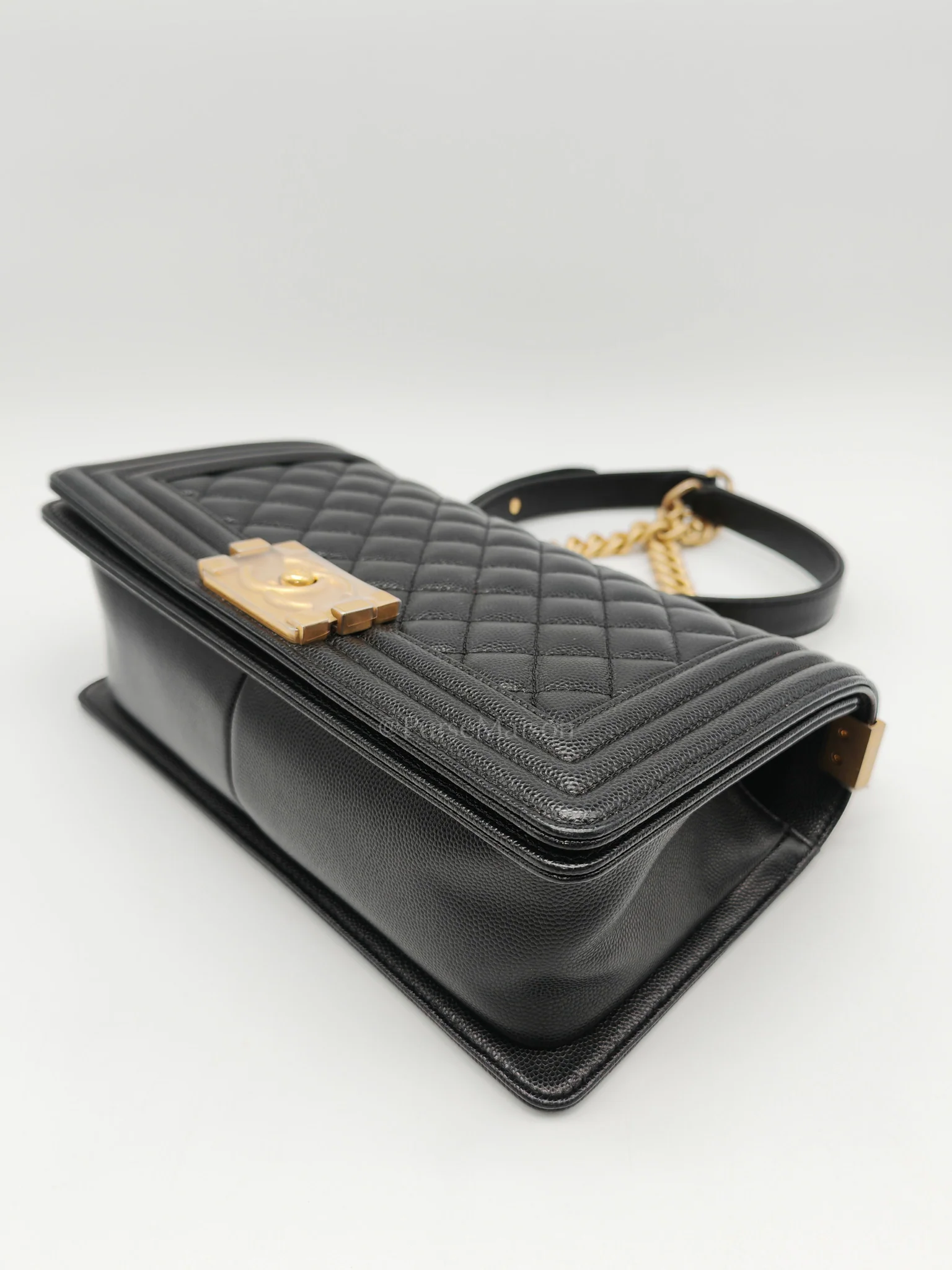 Chanel Le Boy Old Medium in Black Quilted Caviar Leather & Aged Gold Hardware Series 28 - Image 9