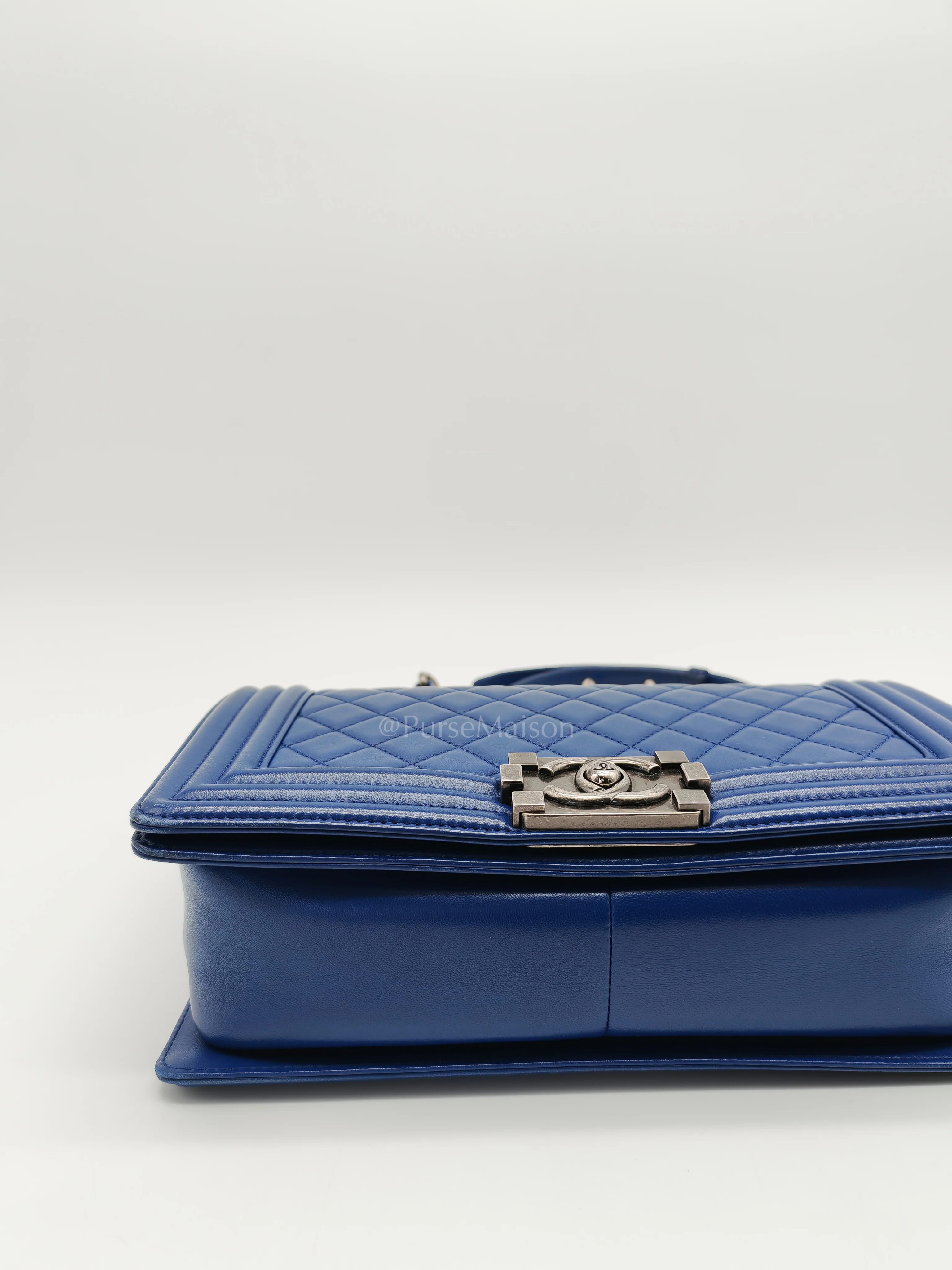 Chanel Le Boy Old Medium in Blue Quilted Lambskin Leather & Ruthenium Hardware Series 23 - Image 15