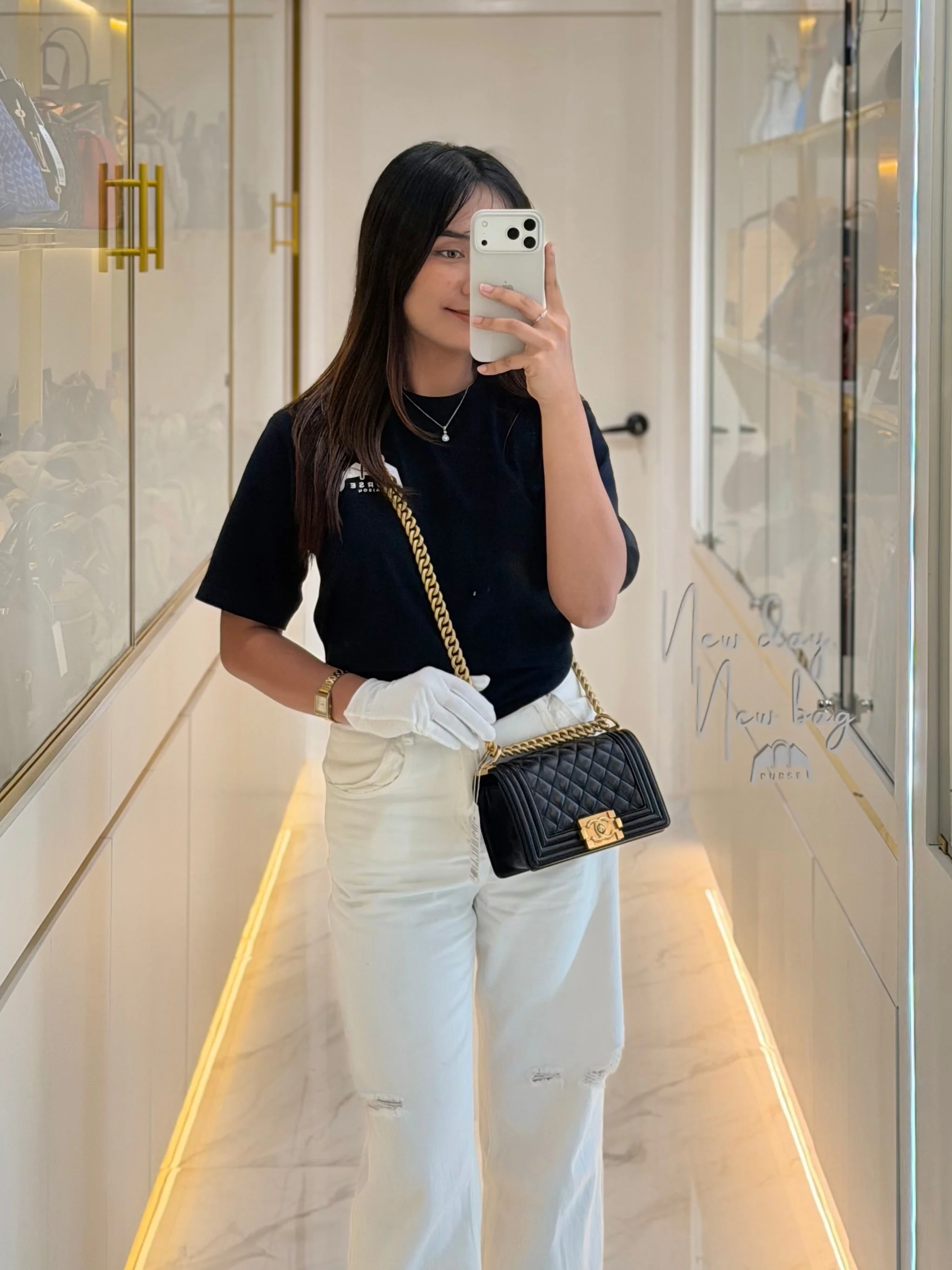 Chanel Le Boy Small Black Calfskin Leather in Aged Gold Hardware (Series 28) - Image 23