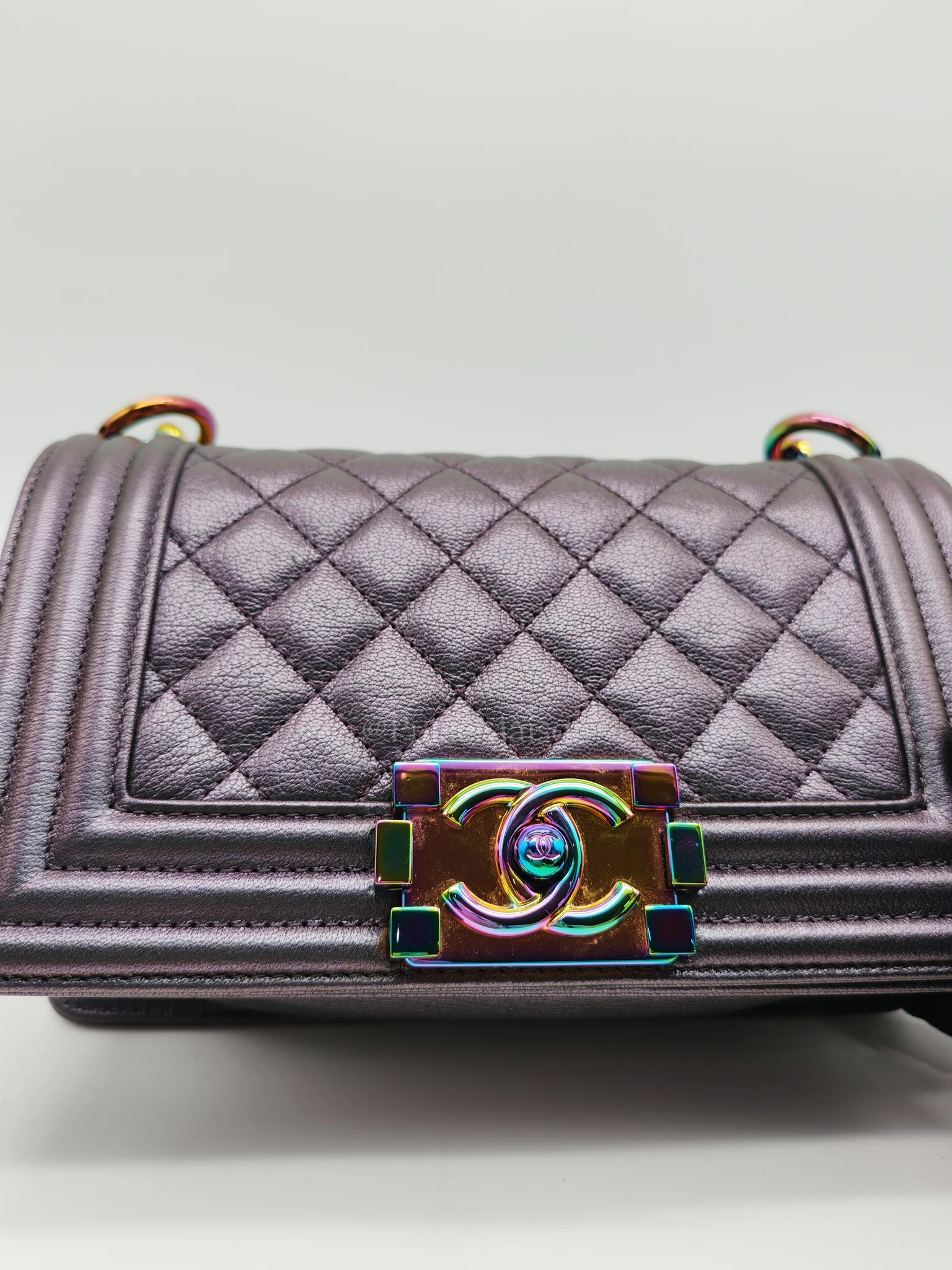 Chanel Le boy Small Iridescent Purple Mermaid Quilted Goatskin in Rainbow Hardware (Series 21) - Image 12