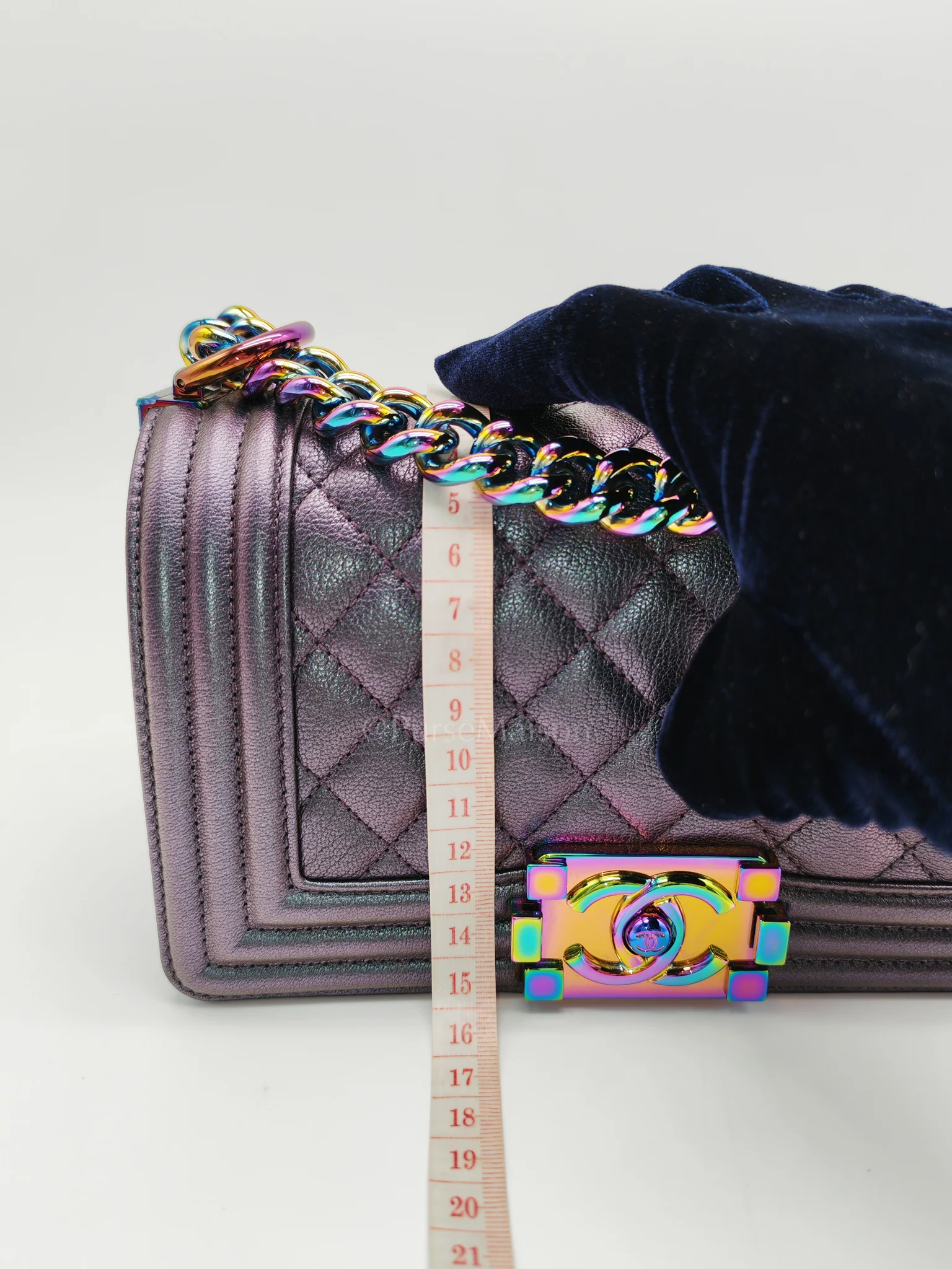 Chanel Le boy Small Iridescent Purple Mermaid Quilted Goatskin in Rainbow Hardware (Series 21) - Image 22