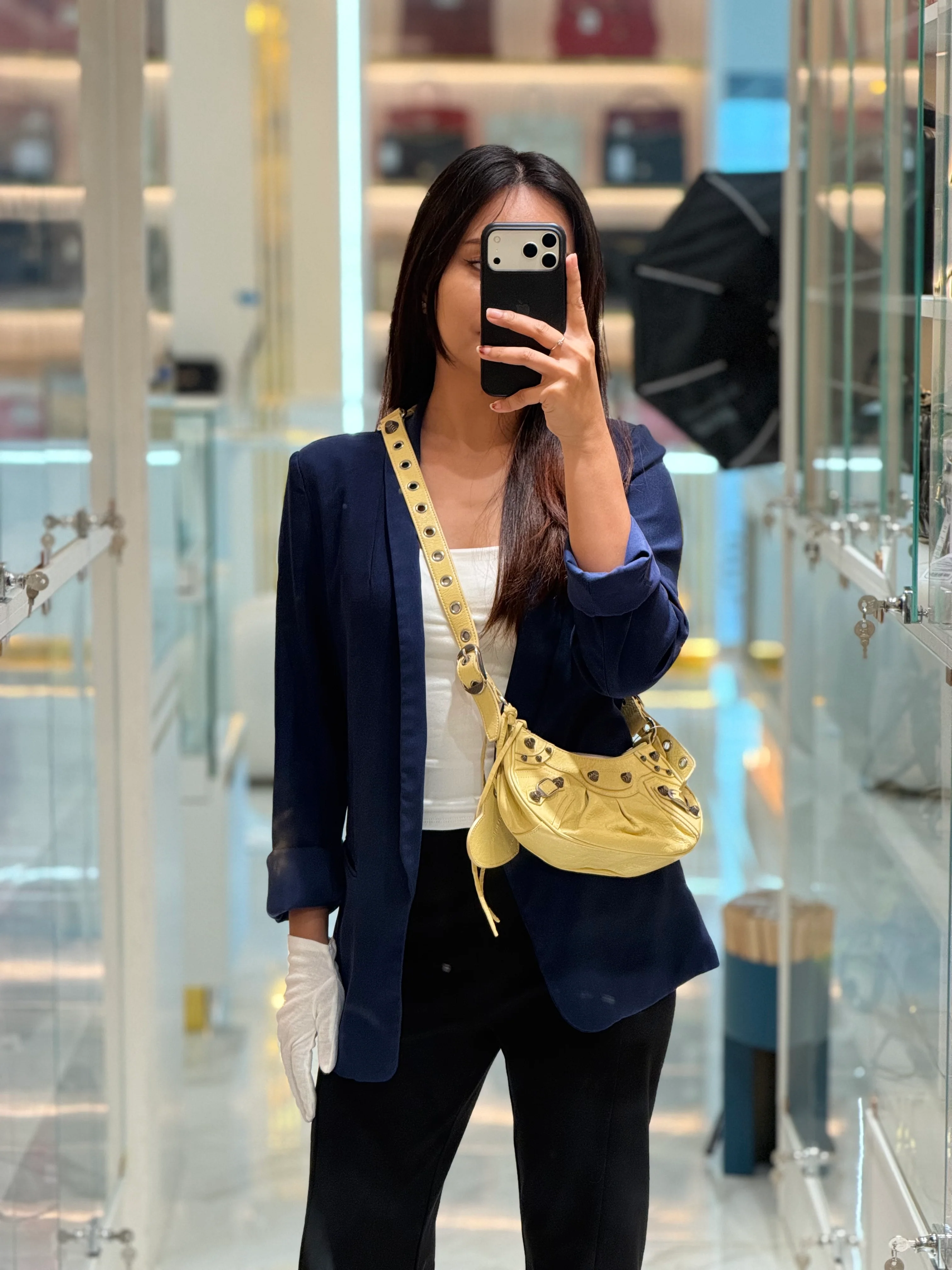 Balenciaga Le Cagole Butter Yellow Shoulder Bag - Image 38
