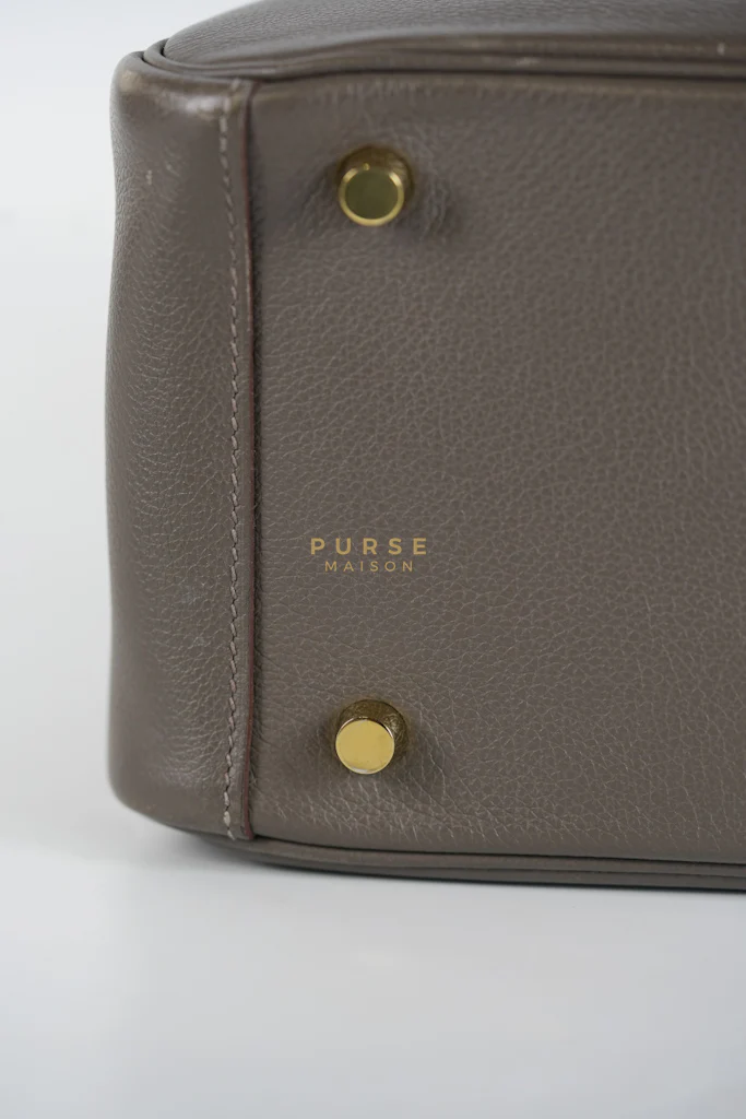 Hermes Lindy 26 in Taupe Evercolor Leather & Gold Hardware Stamp Z (2021) - Image 13