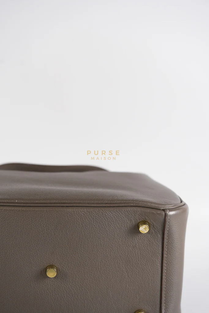 Hermes Lindy 26 in Taupe Evercolor Leather & Gold Hardware Stamp Z (2021) - Image 17