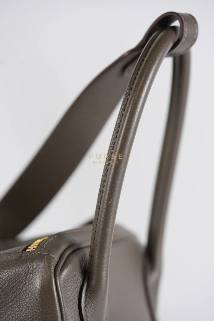 Hermes Lindy 26 in Taupe Evercolor Leather & Gold Hardware Stamp Z (2021) - Image 23