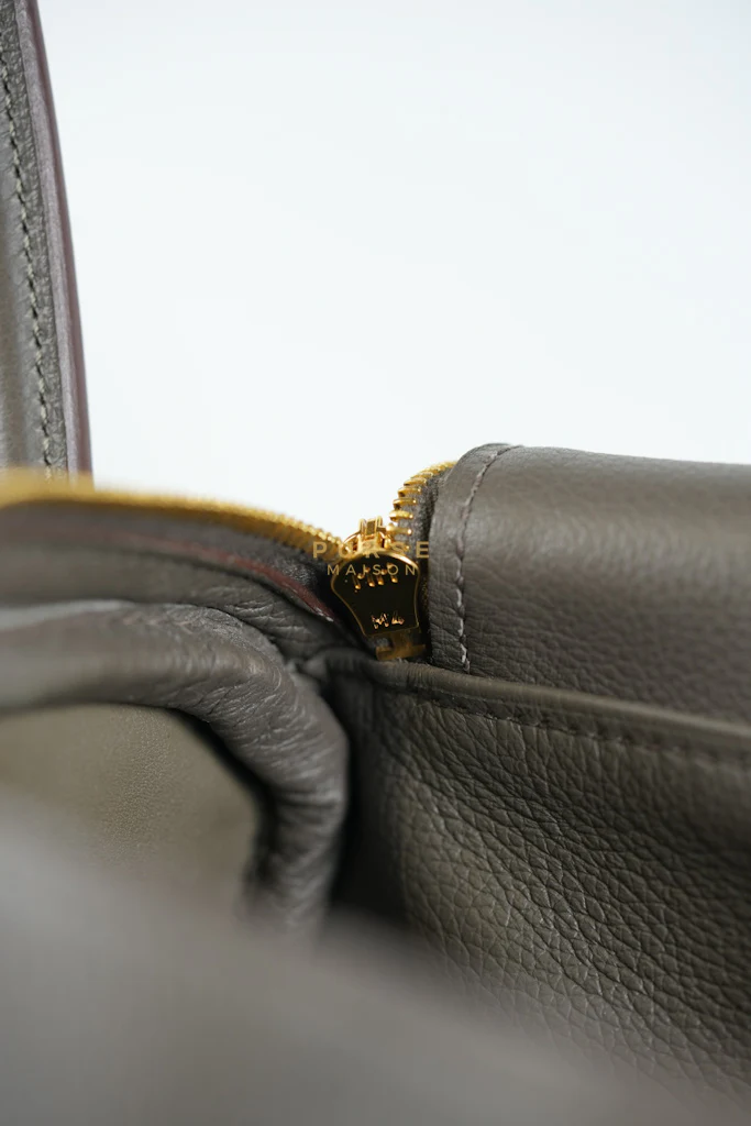 Hermes Lindy 26 in Taupe Evercolor Leather & Gold Hardware Stamp Z (2021) - Image 36