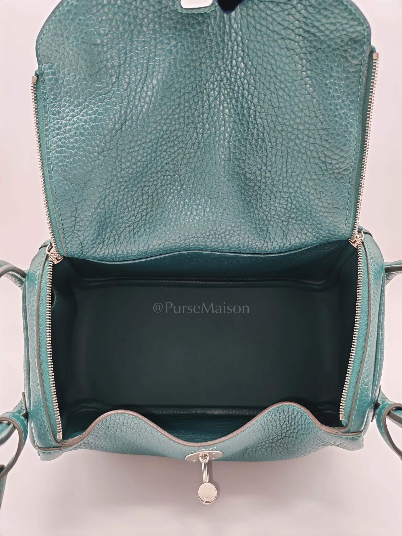 Hermes Lindy 26 Malachite Green Clemence Leather and Palladium Hardware Stamp A (2017) - Image 32