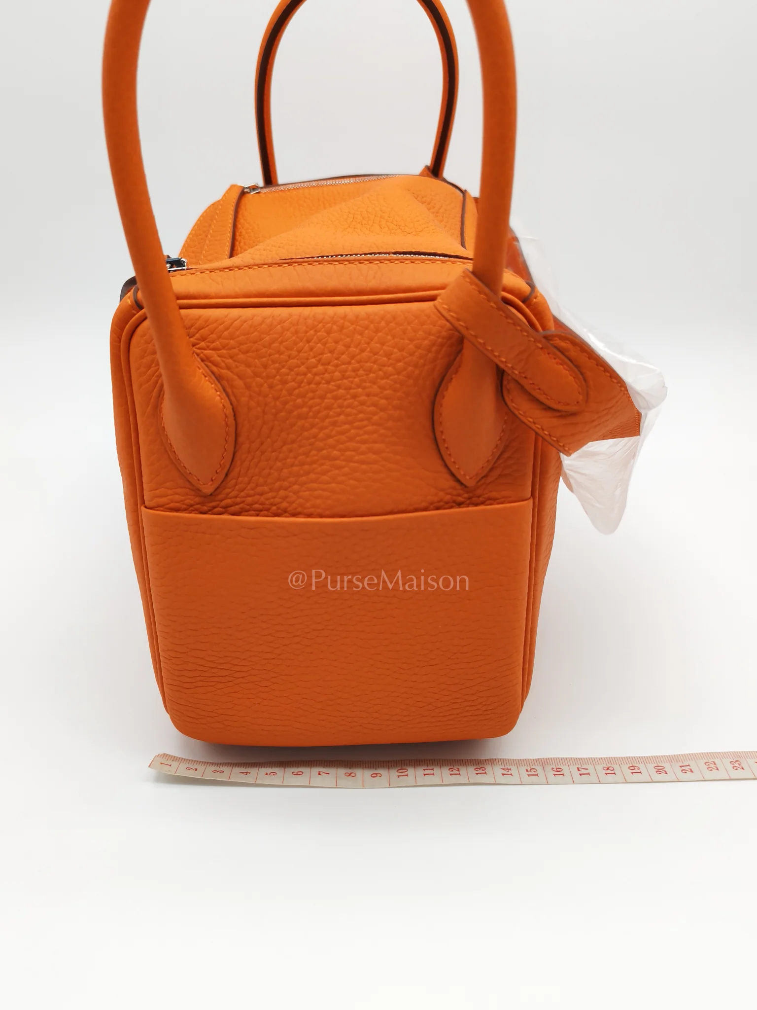 Hermes Lindy 26 in Orange Clemence Leather and Palladium Hardware Stamp B (2023) - Image 27