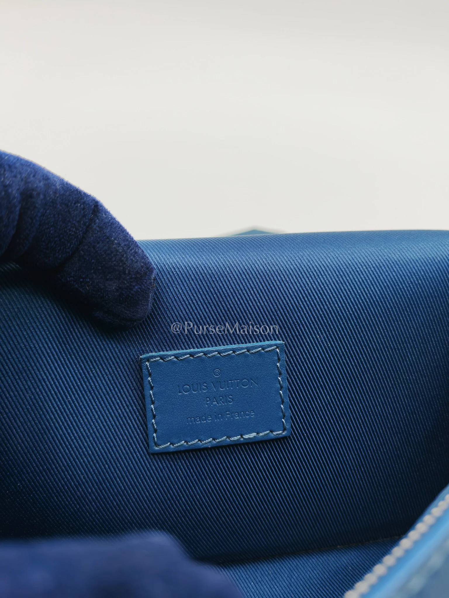 Louis Vuitton Fastline Wearable Wallet in Atlantic Blue Cowhide Leather and Silver Hardware Microchip - Image 23
