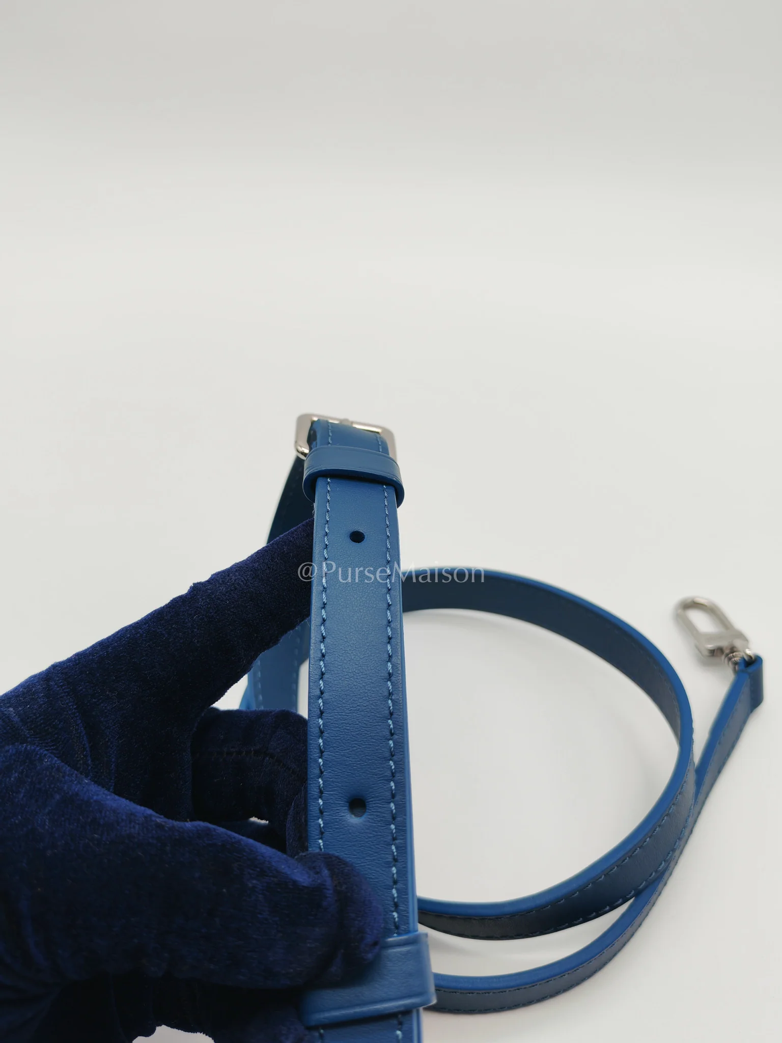 Louis Vuitton Fastline Wearable Wallet in Atlantic Blue Cowhide Leather and Silver Hardware Microchip - Image 29