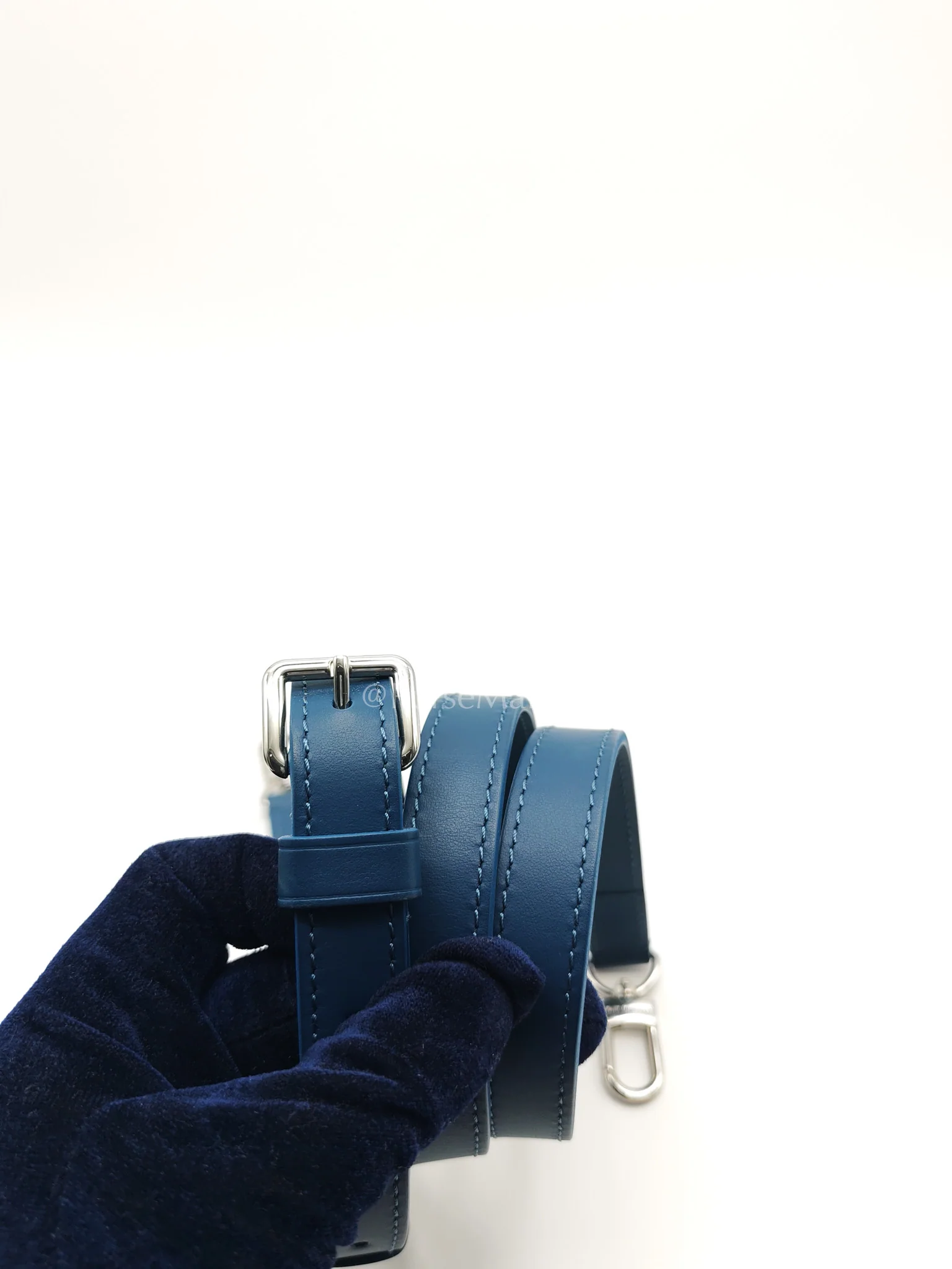 Louis Vuitton Fastline Wearable Wallet in Atlantic Blue Cowhide Leather and Silver Hardware Microchip - Image 30