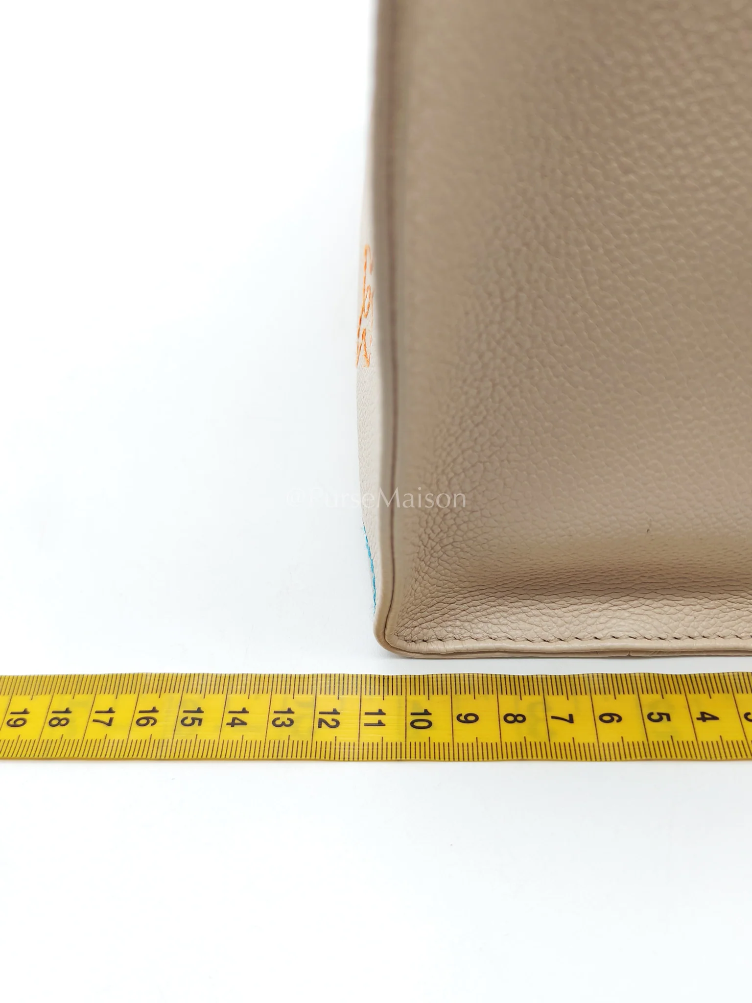 Louis Vuitton On The Go PM in White Monogram Empreinte Leather (Microchip) - Image 32