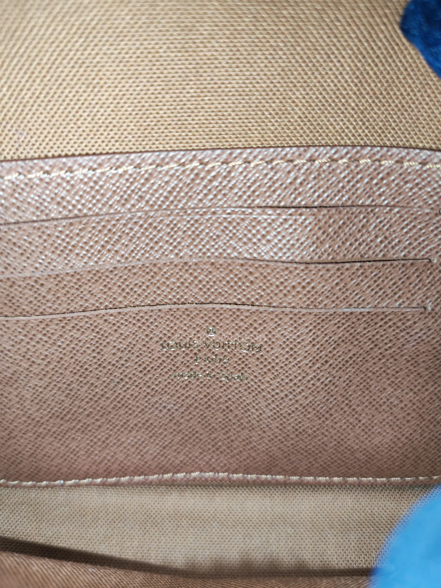 Louis Vuitton Ivy Wallet On Chain in Monogram Canvas Shoulder Bag (Microchip) - Image 23