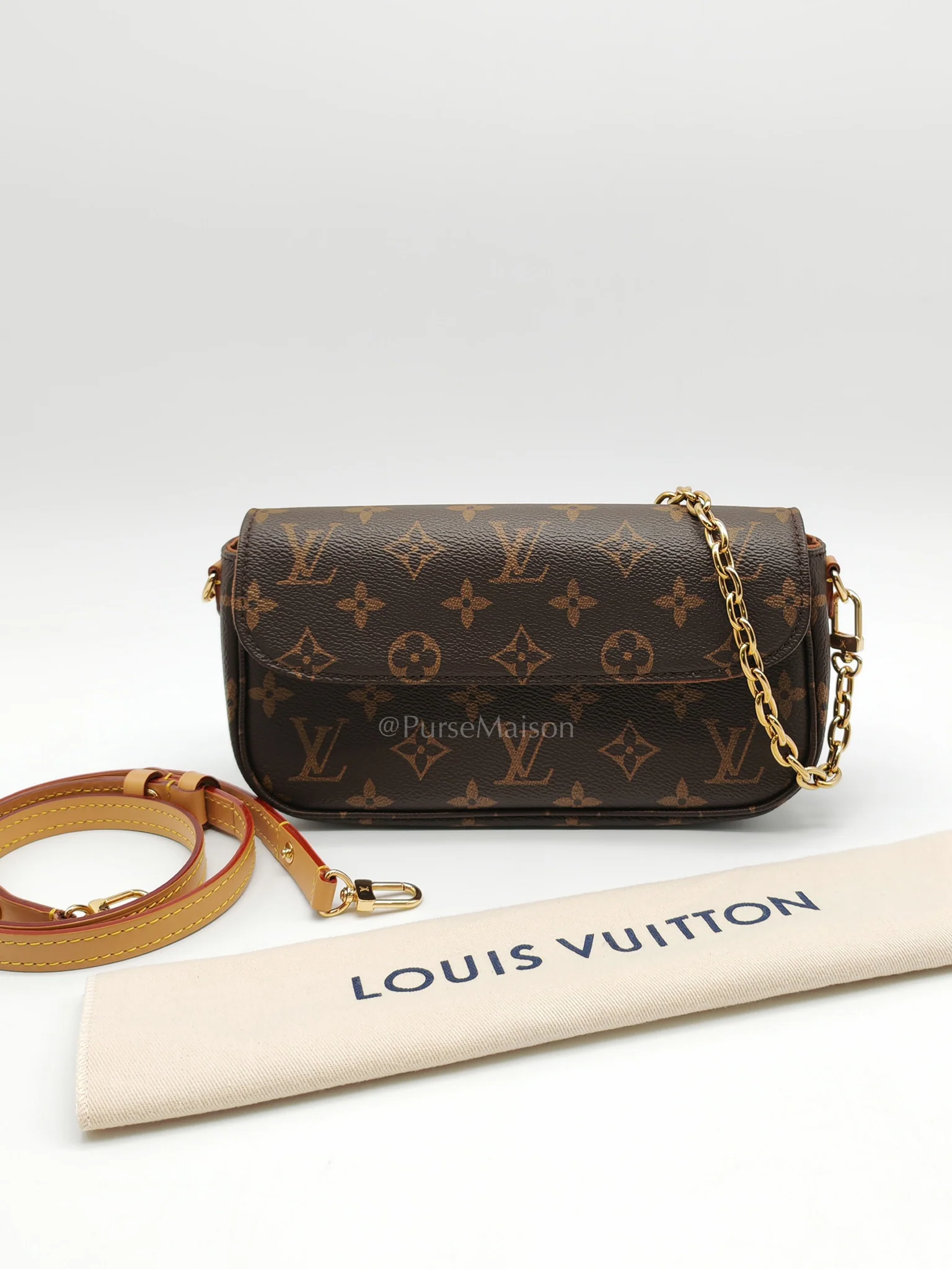 Louis Vuitton Ivy Wallet On Chain in Monogram Canvas Shoulder Bag (Microchip) - Image 31