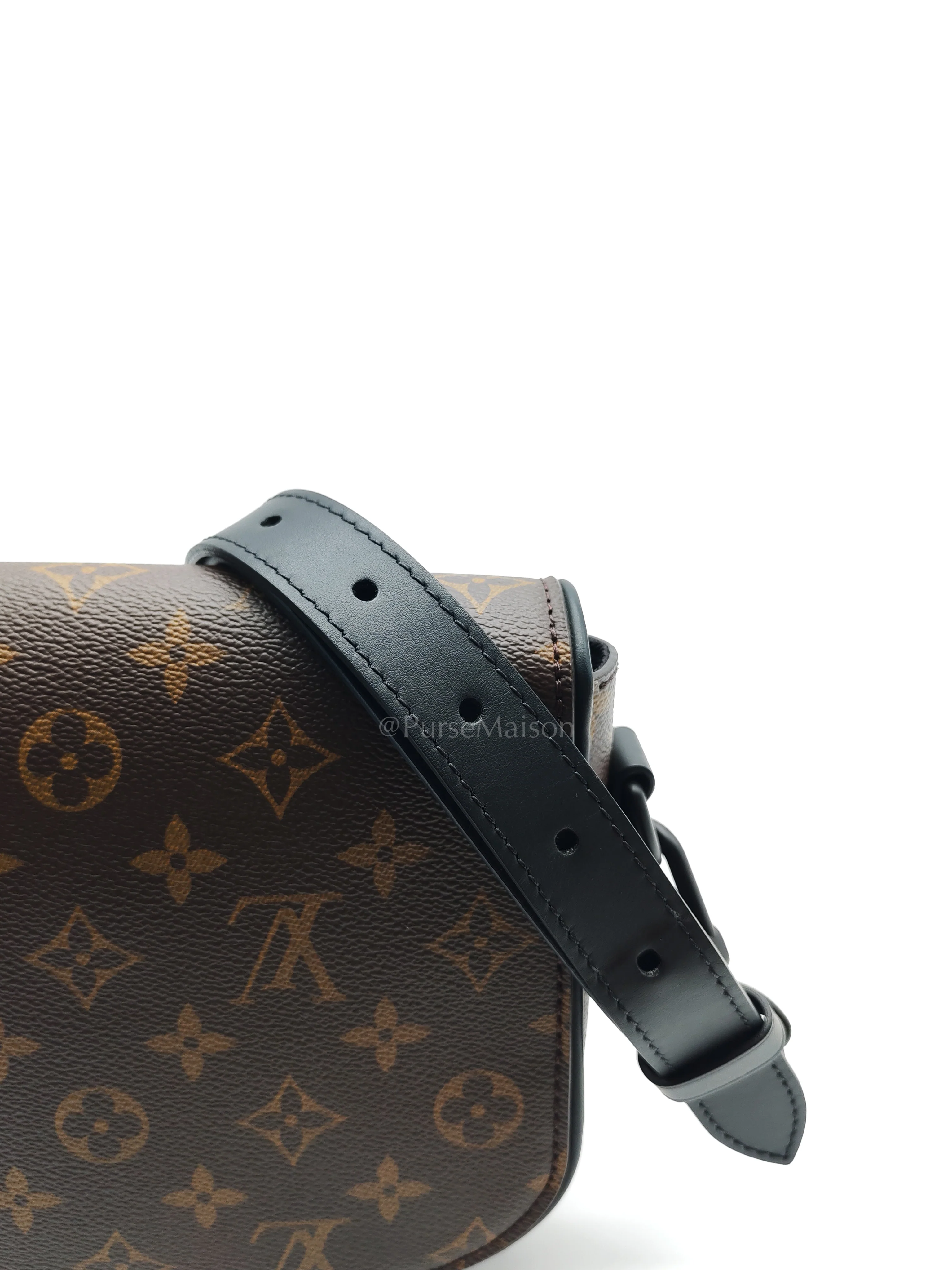 Louis Vuitton Montsouris PM Monogram Canvas Messenger Cross Body Bag (Microchip) - Image 16