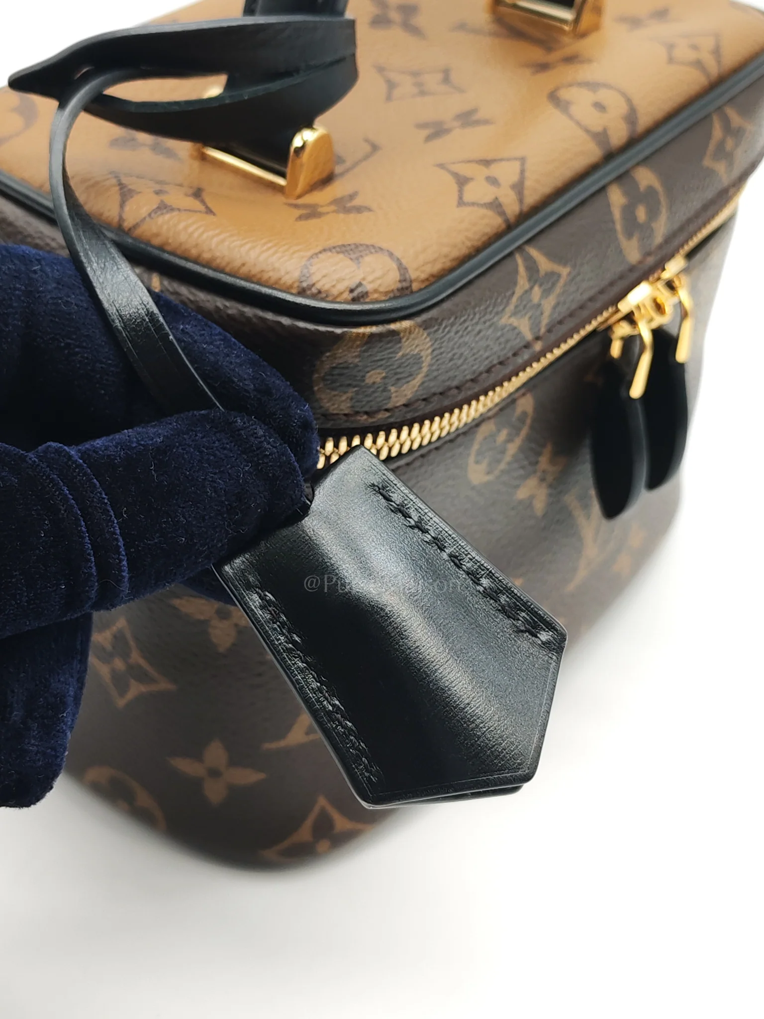 Louis Vuitton Vanity Top Handle in Monogram Canvas Shoulder Bag (Microchip) - Image 21
