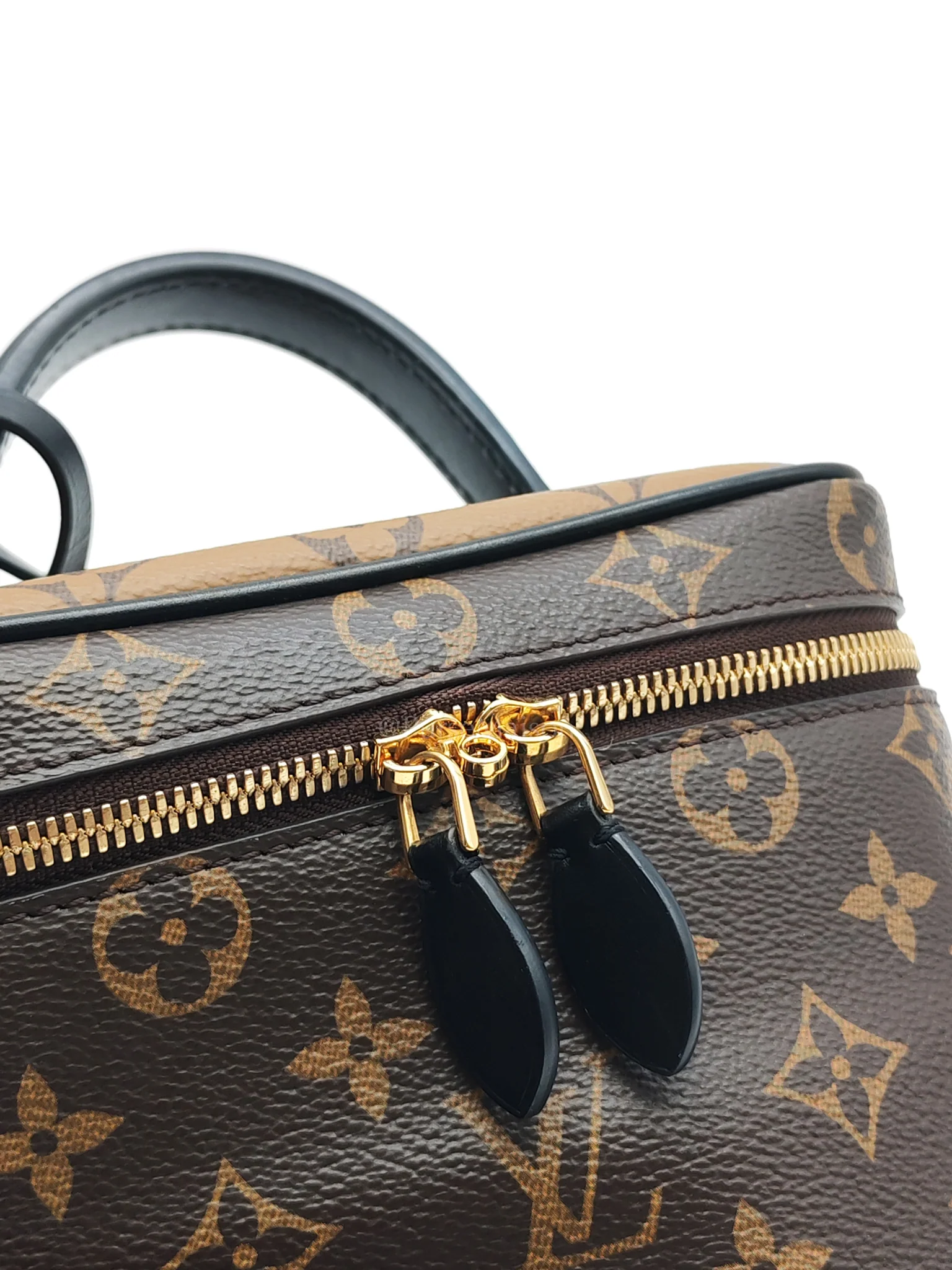 Louis Vuitton Vanity Top Handle in Monogram Canvas Shoulder Bag (Microchip) - Image 25
