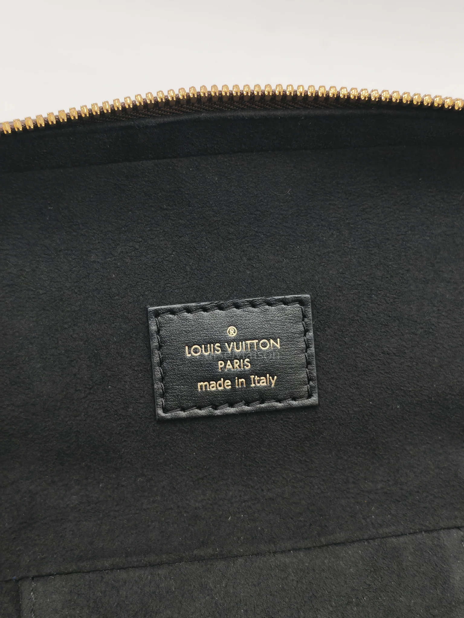 Louis Vuitton Vanity Top Handle in Monogram Canvas Shoulder Bag (Microchip) - Image 27