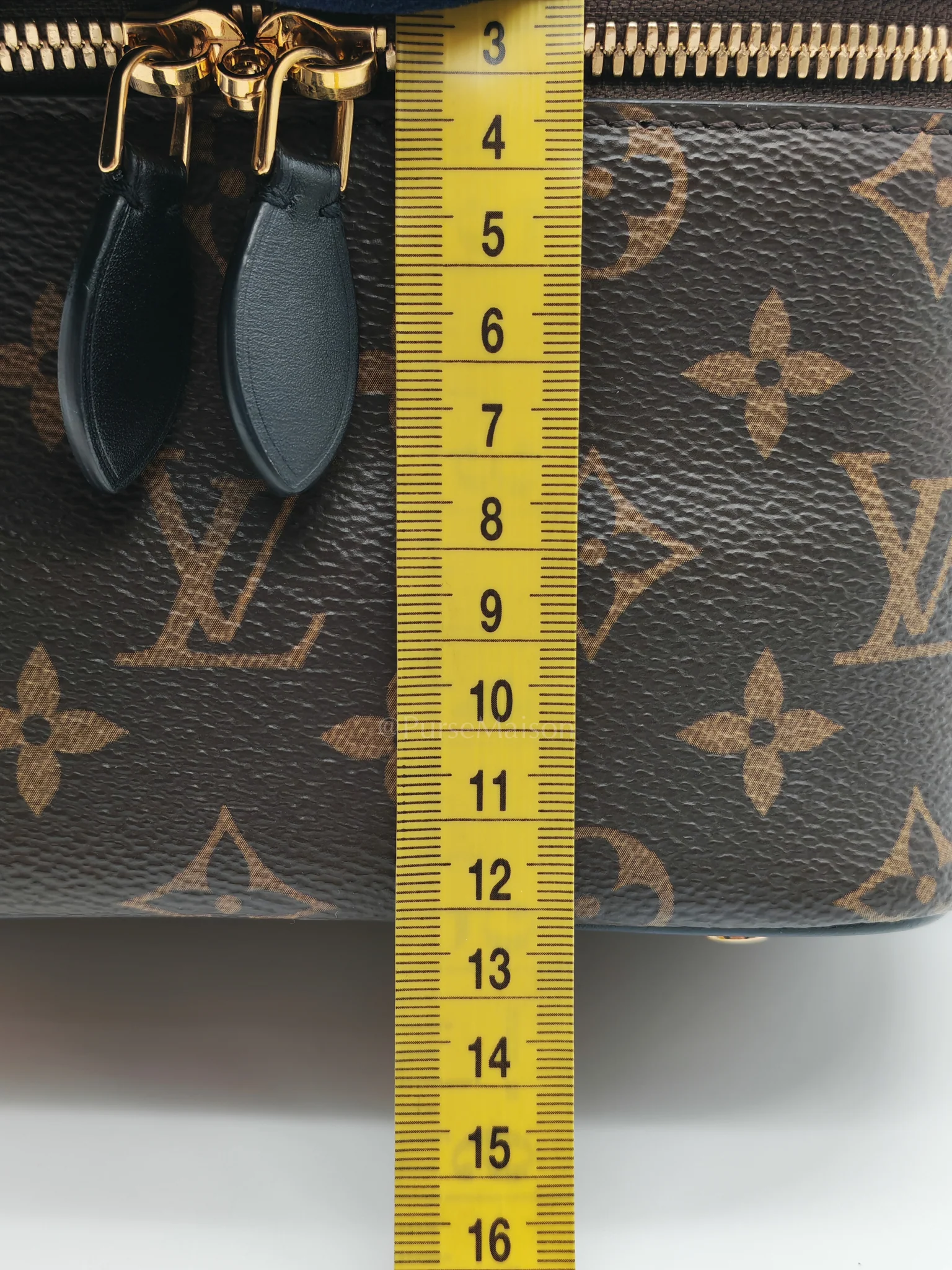 Louis Vuitton Vanity Top Handle in Monogram Canvas Shoulder Bag (Microchip) - Image 33