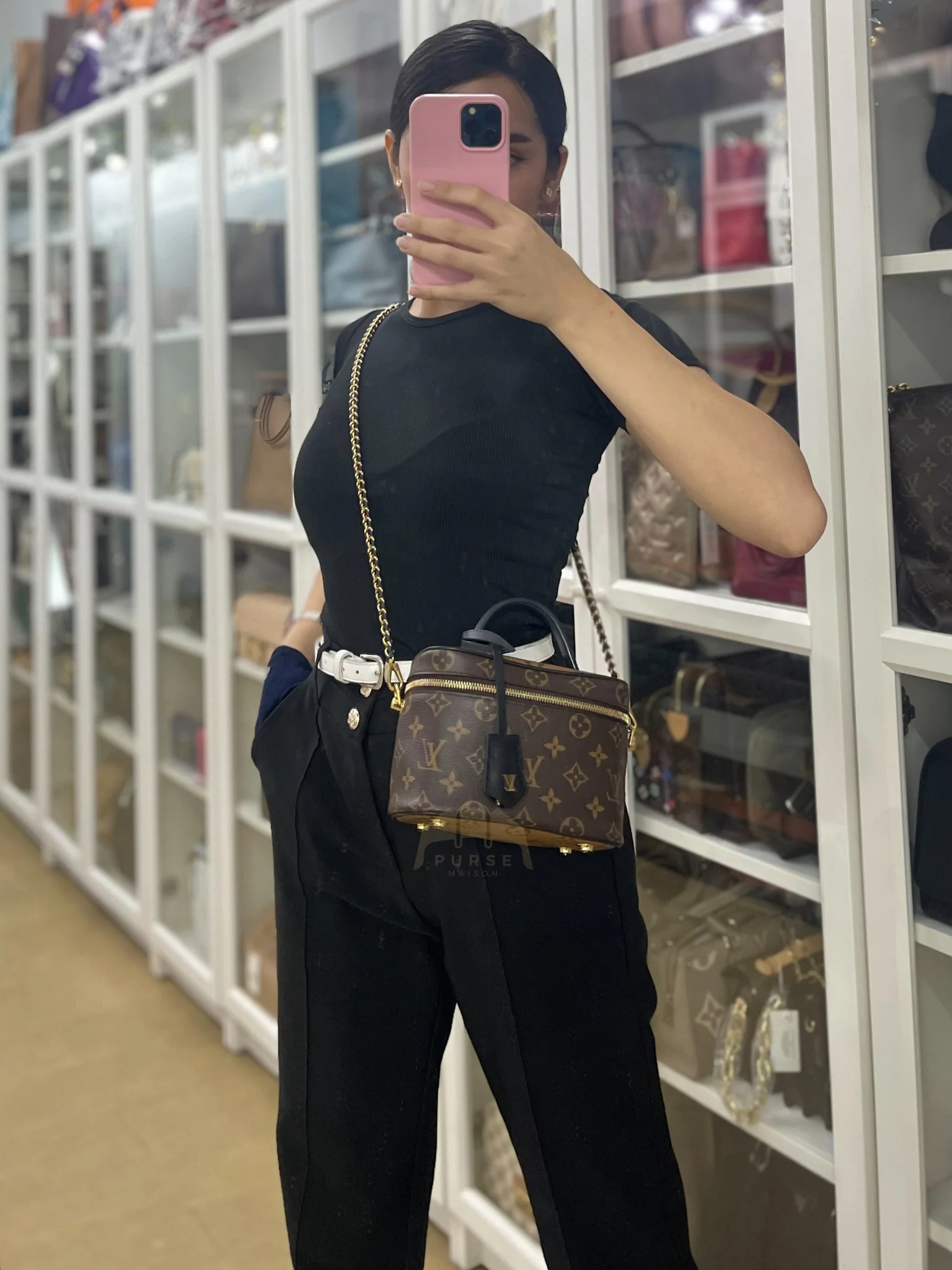 Louis Vuitton Vanity Top Handle in Monogram Canvas Shoulder Bag (Microchip) - Image 36