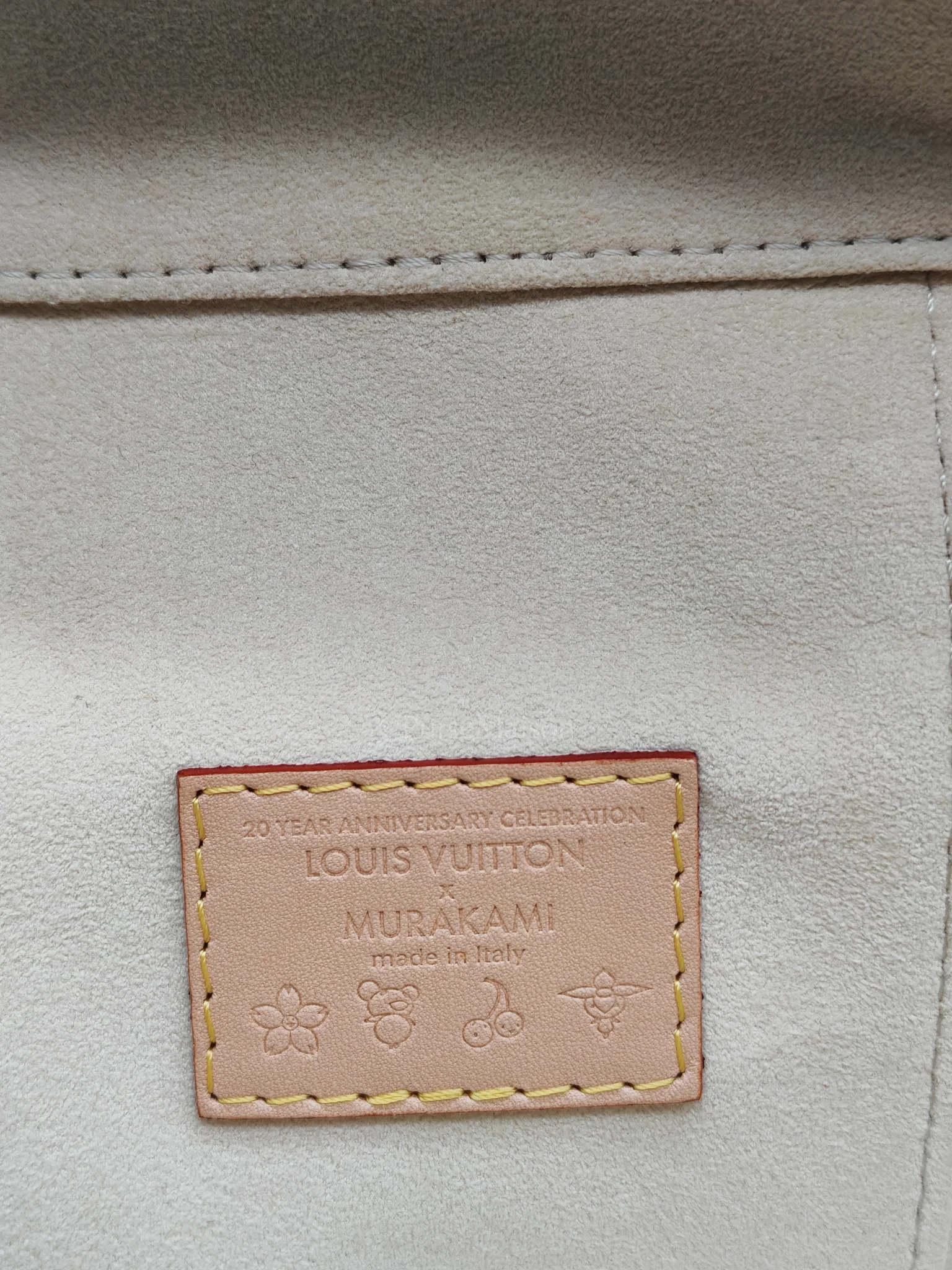 Louis Vuitton LV x Takashi Murakami Vanity Case in White Monogram Multicolor Canvas & Gold Hardware Microchip - Image 24