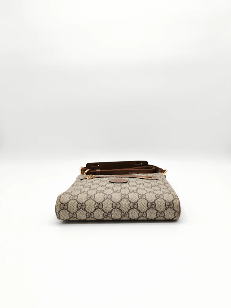 Gucci Messenger Bag Vintage in GG Supreme Canvas Crossbody Bag - Image 7